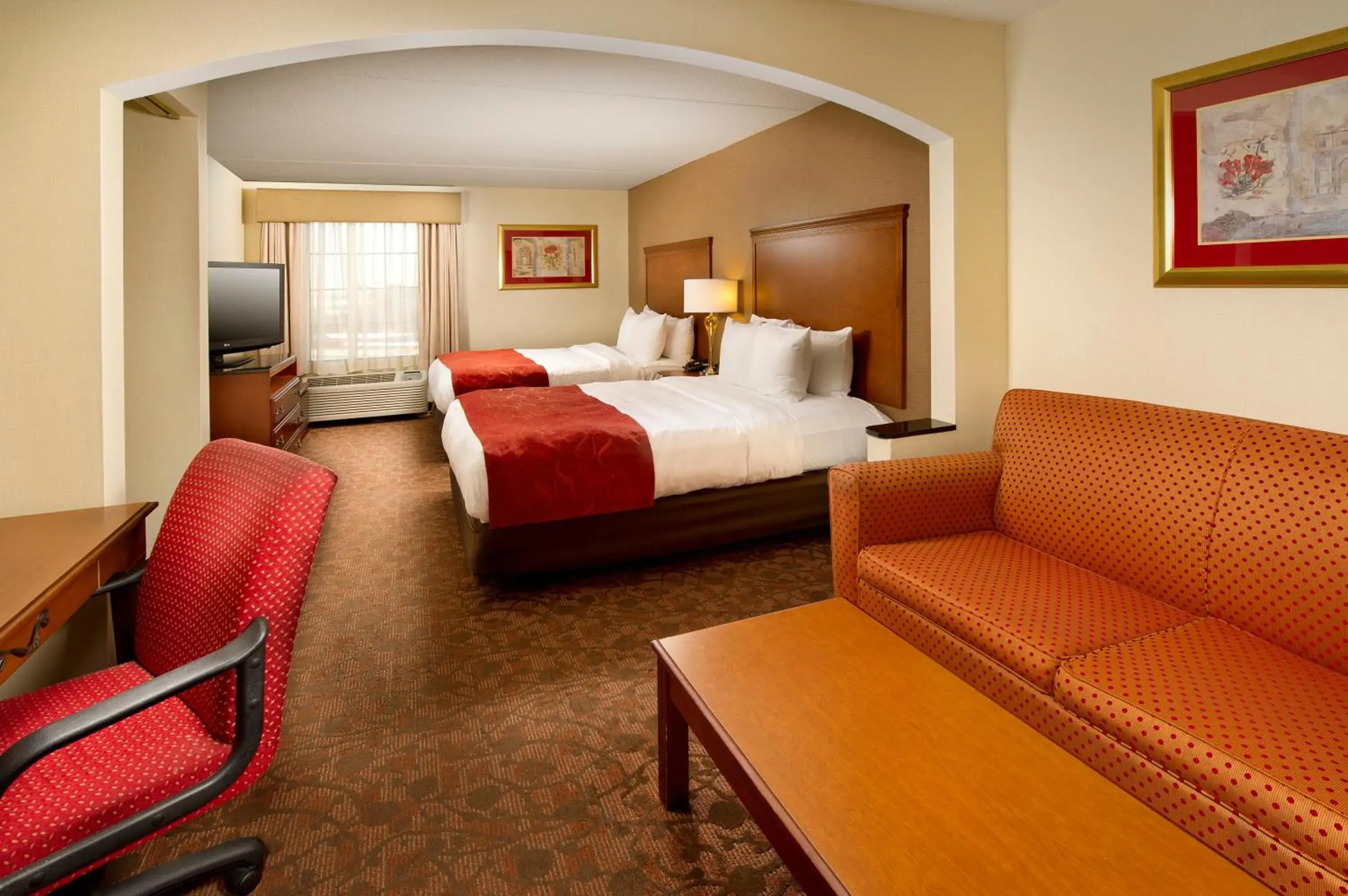 Queen Suite with Two Queen Beds - Non-Smoking in Comfort Suites Dulles Airport Queen Suite with Two Queen Beds - Non-Smoking in Comfort Suites Dulles Airport