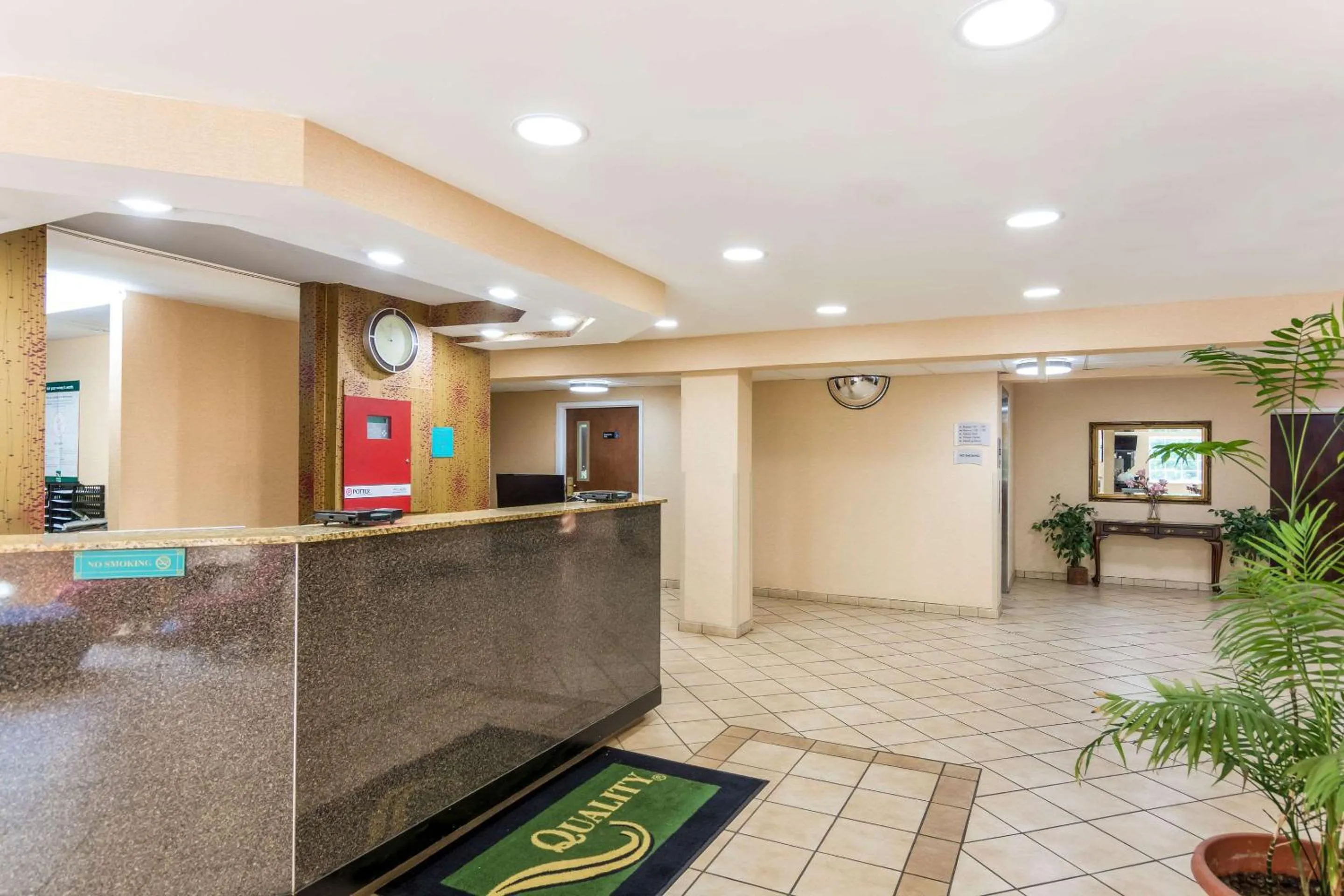 Lobby or reception in Quality Inn Chester - South Richmond