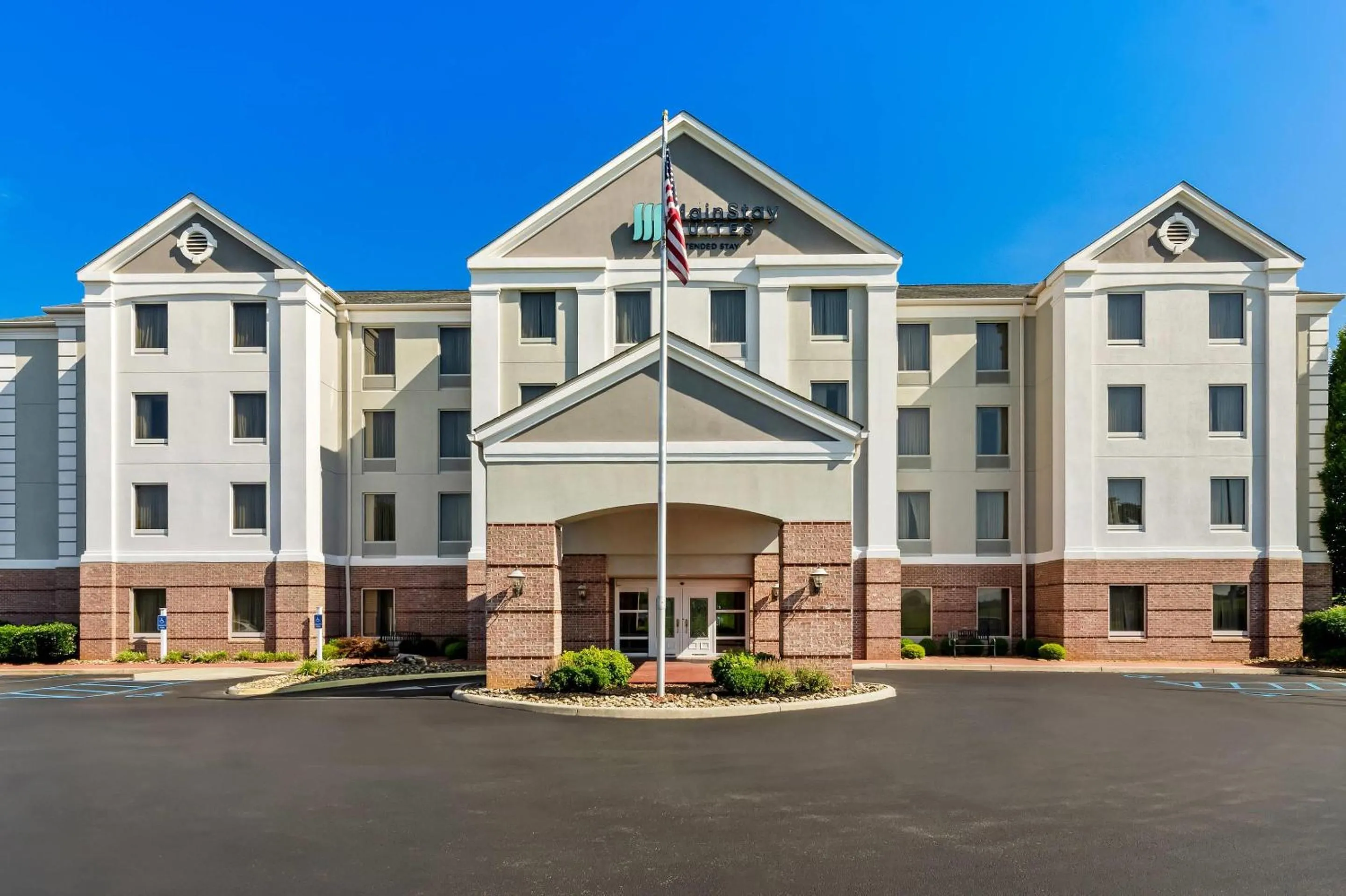 Property building in MainStay Suites Roanoke Airport