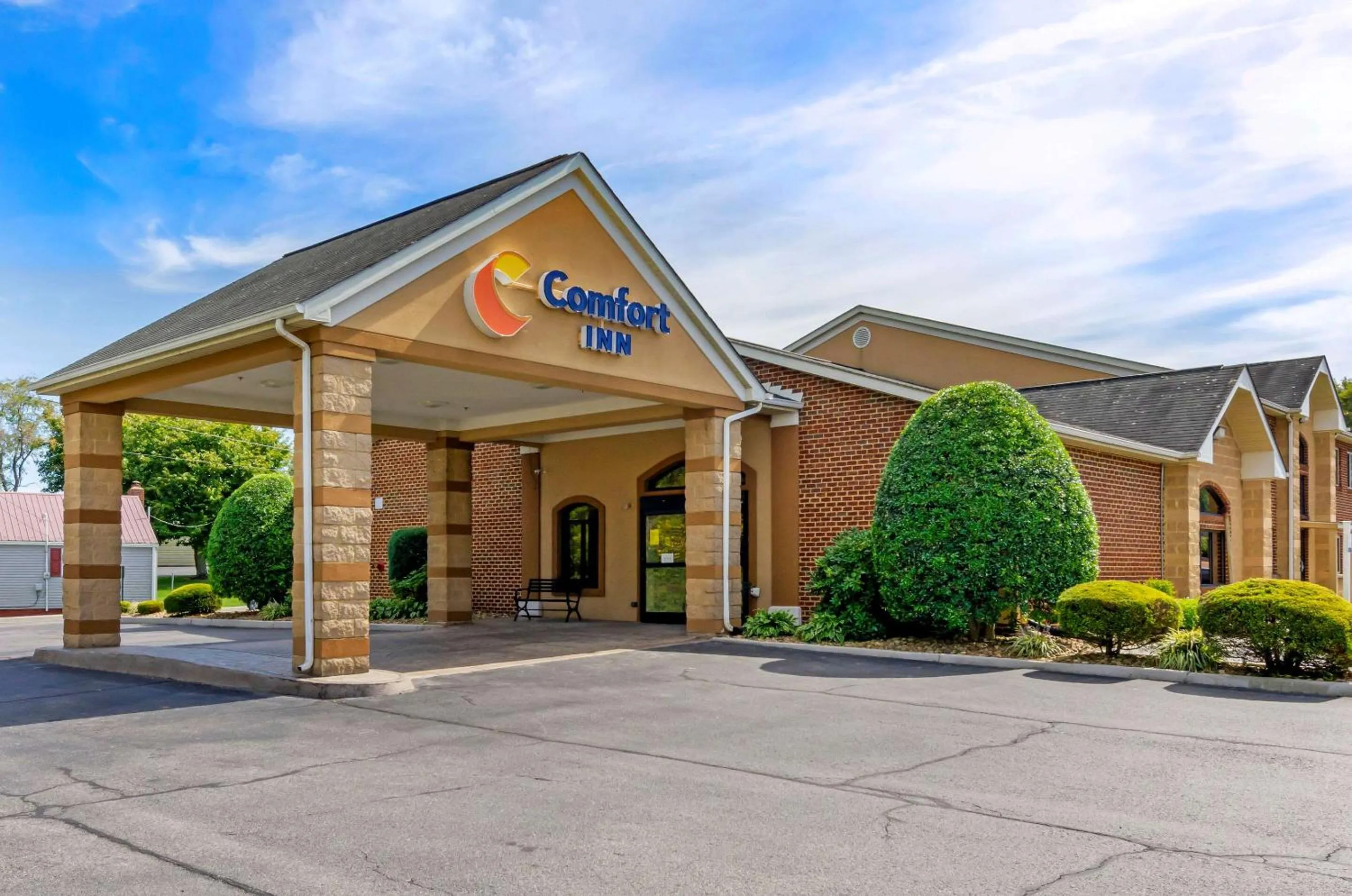Property building in Comfort Inn Atkins-Marion I-81