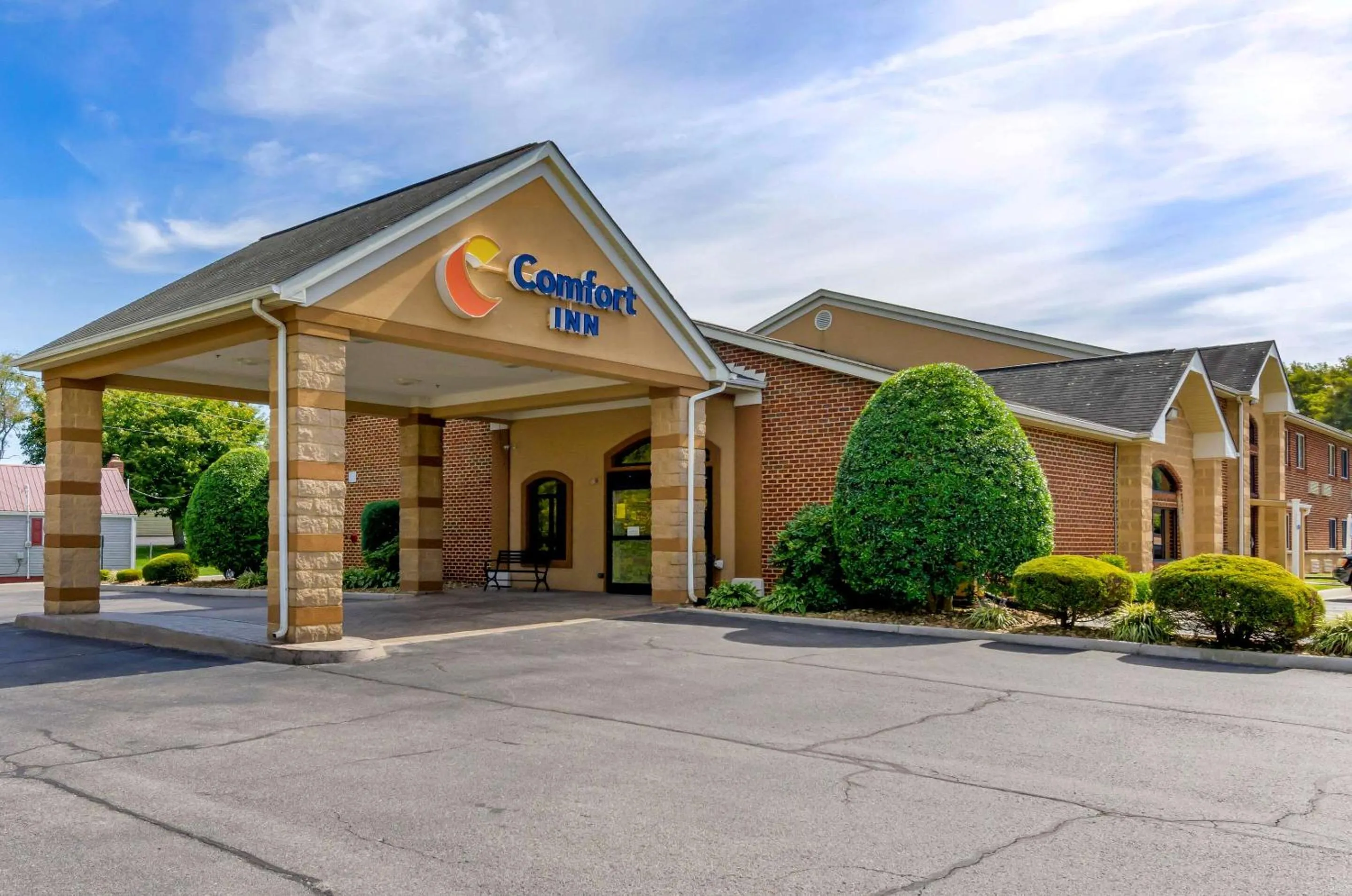 Property building in Comfort Inn Atkins-Marion I-81