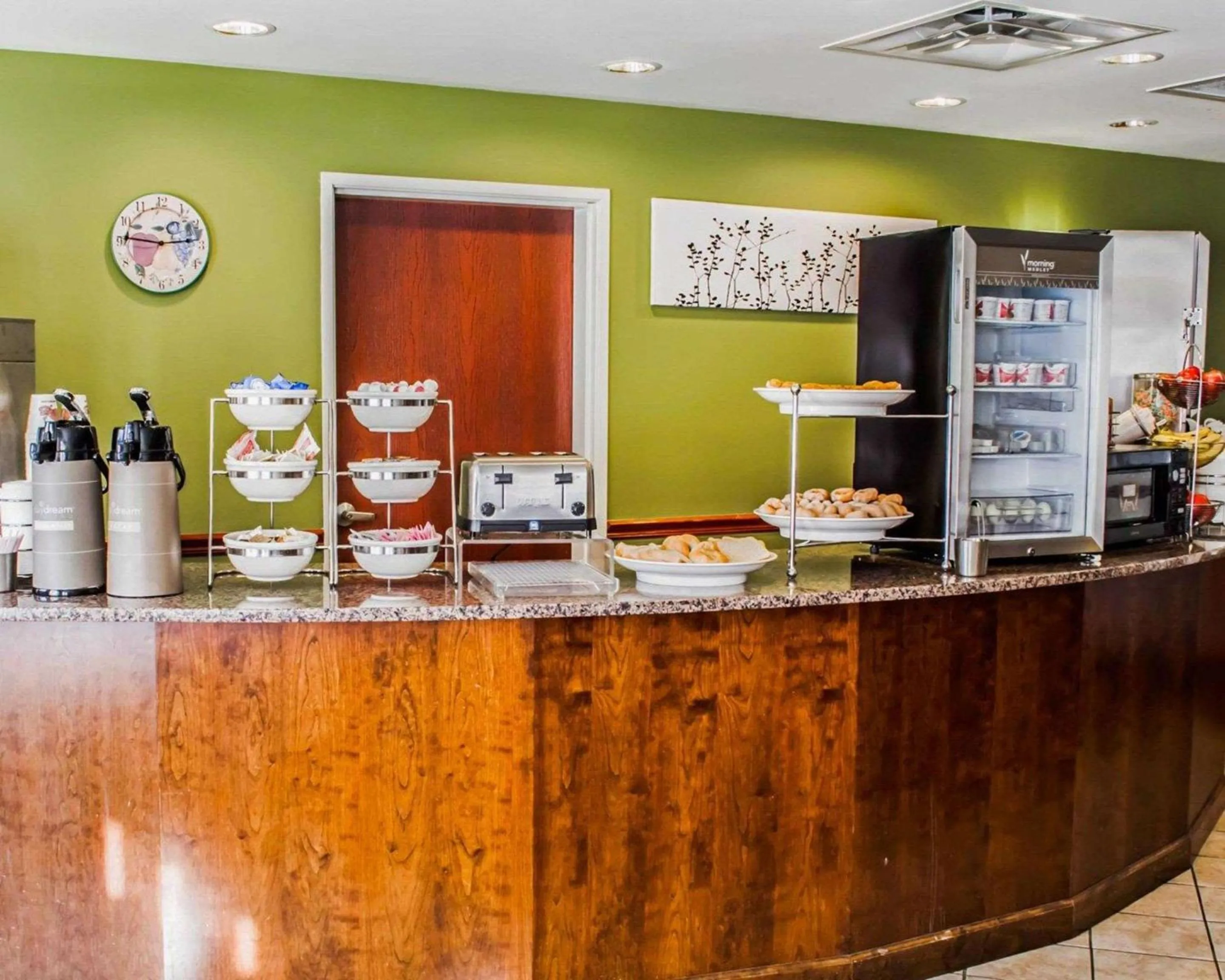 Breakfast in Sleep Inn & Suites Virginia Horse Center