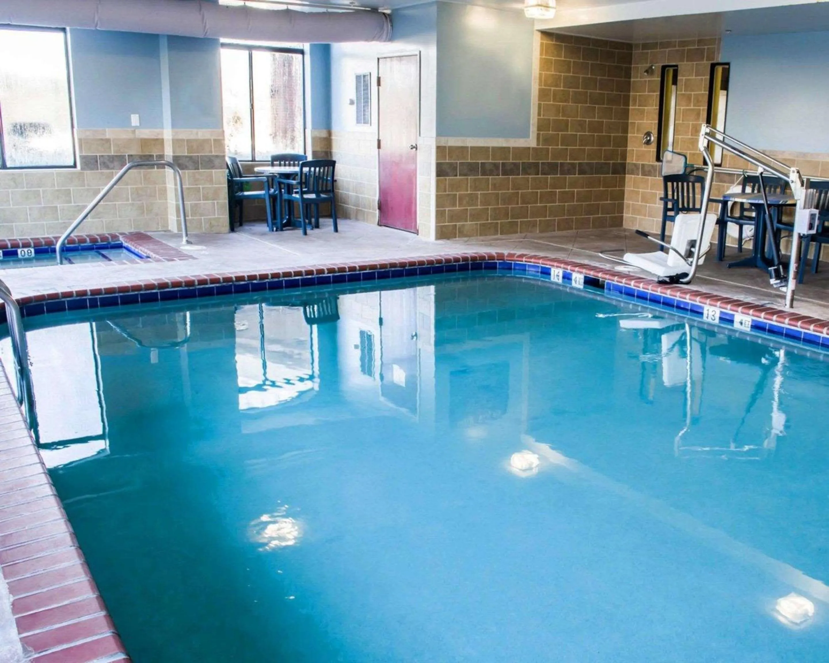 Swimming pool in Sleep Inn & Suites Virginia Horse Center