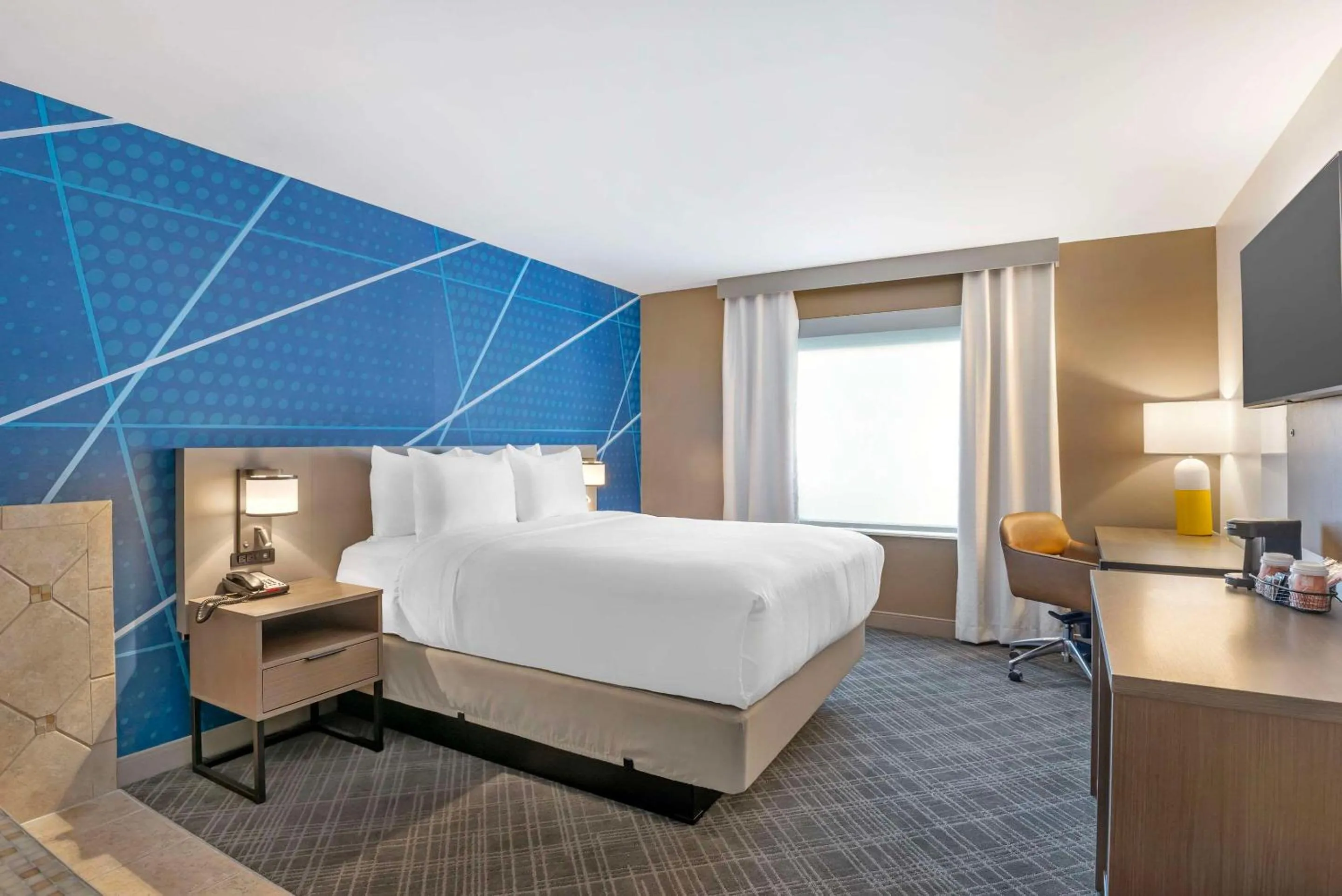 Bedroom, Bed in Comfort Inn Monticello