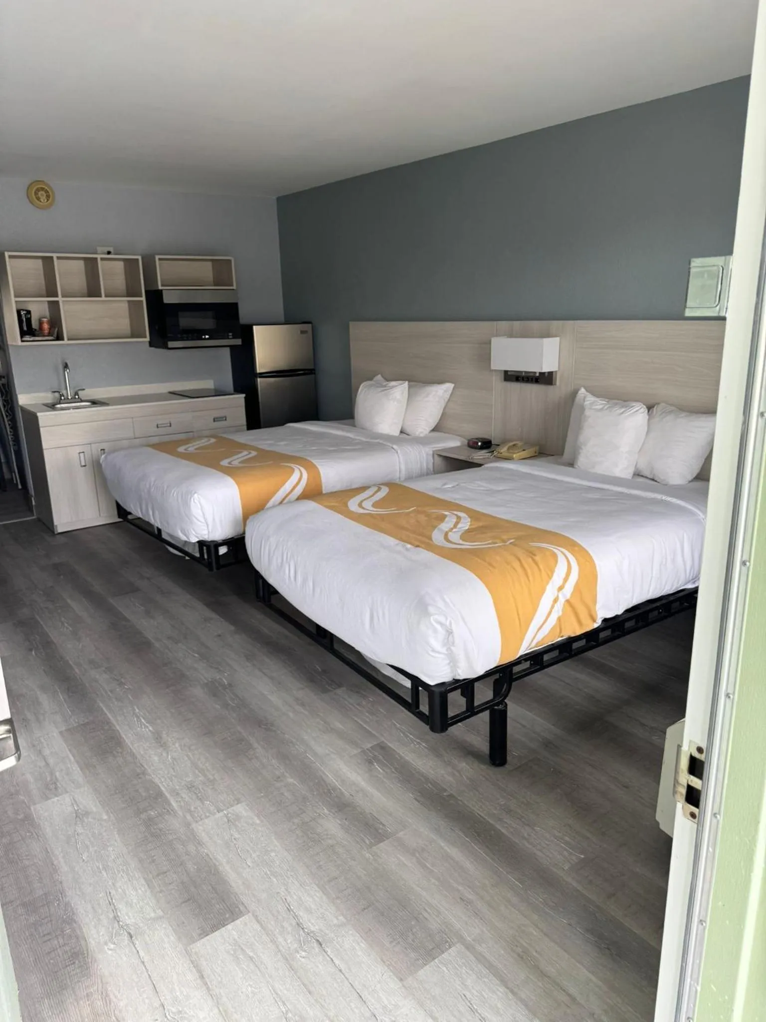 Bed in Quality Inn Christiansburg - Blacksburg