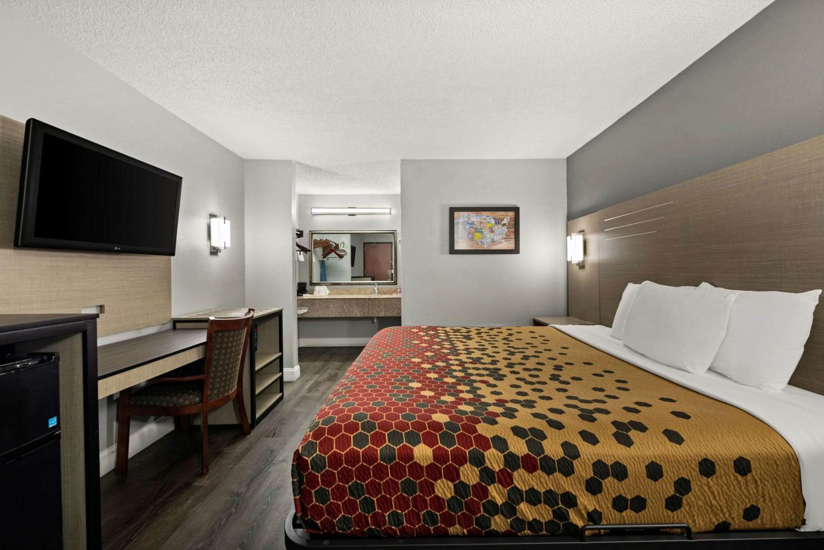 Bedroom in Econo Lodge