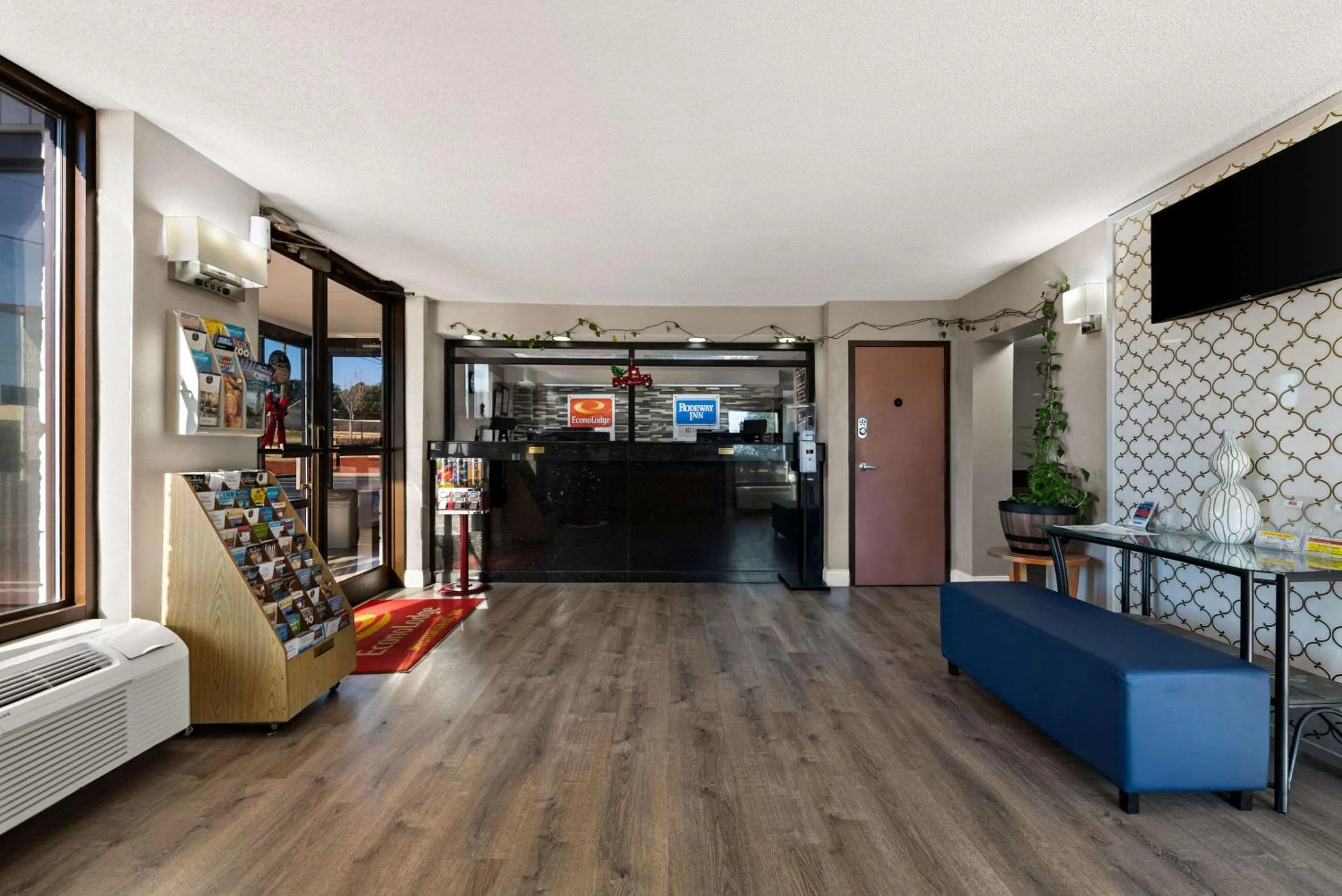 Lobby or reception in Econo Lodge