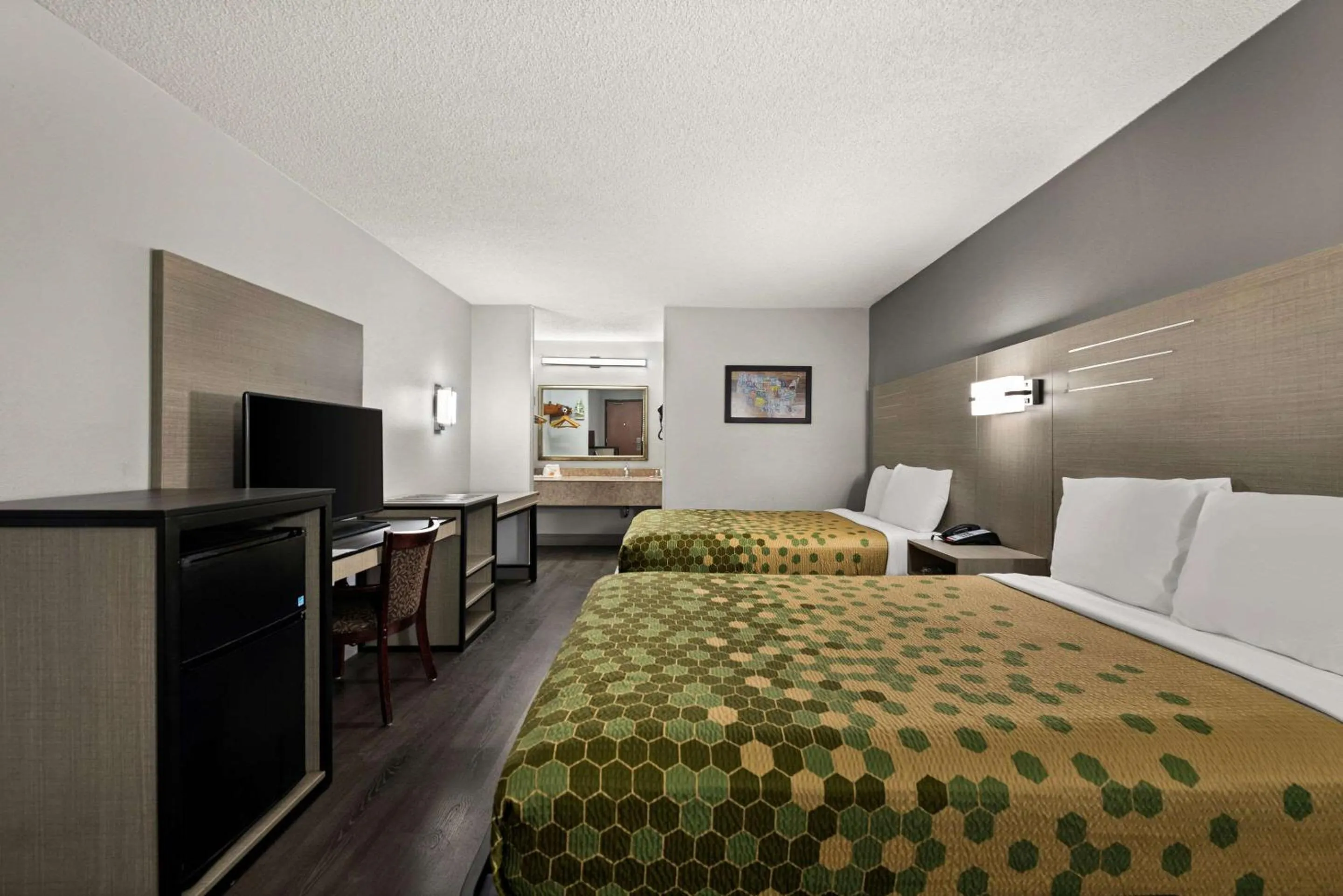 Bedroom in Econo Lodge