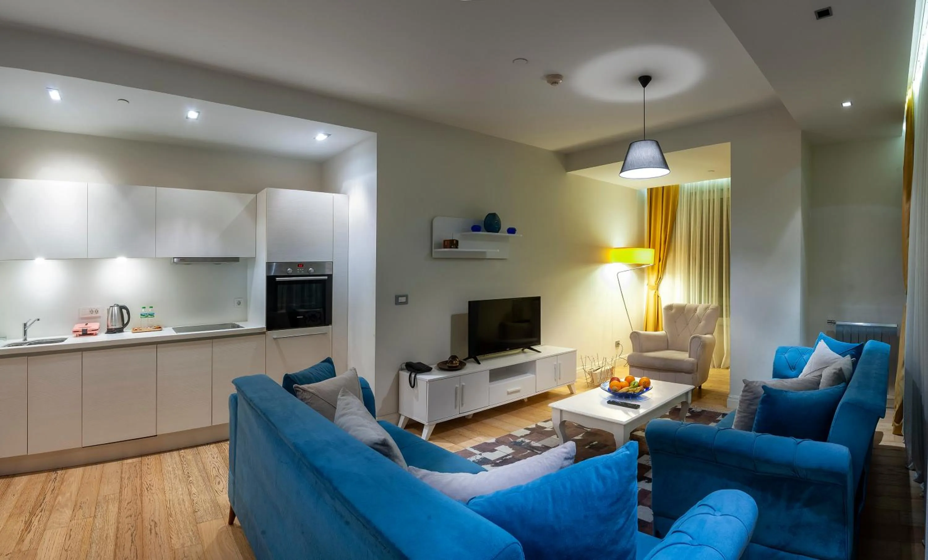 TV and multimedia in Armoni Residence & Hotel