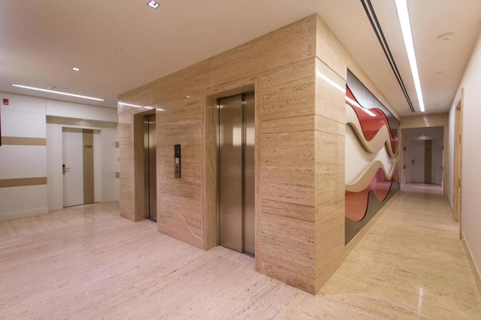 elevator in Armoni Residence & Hotel