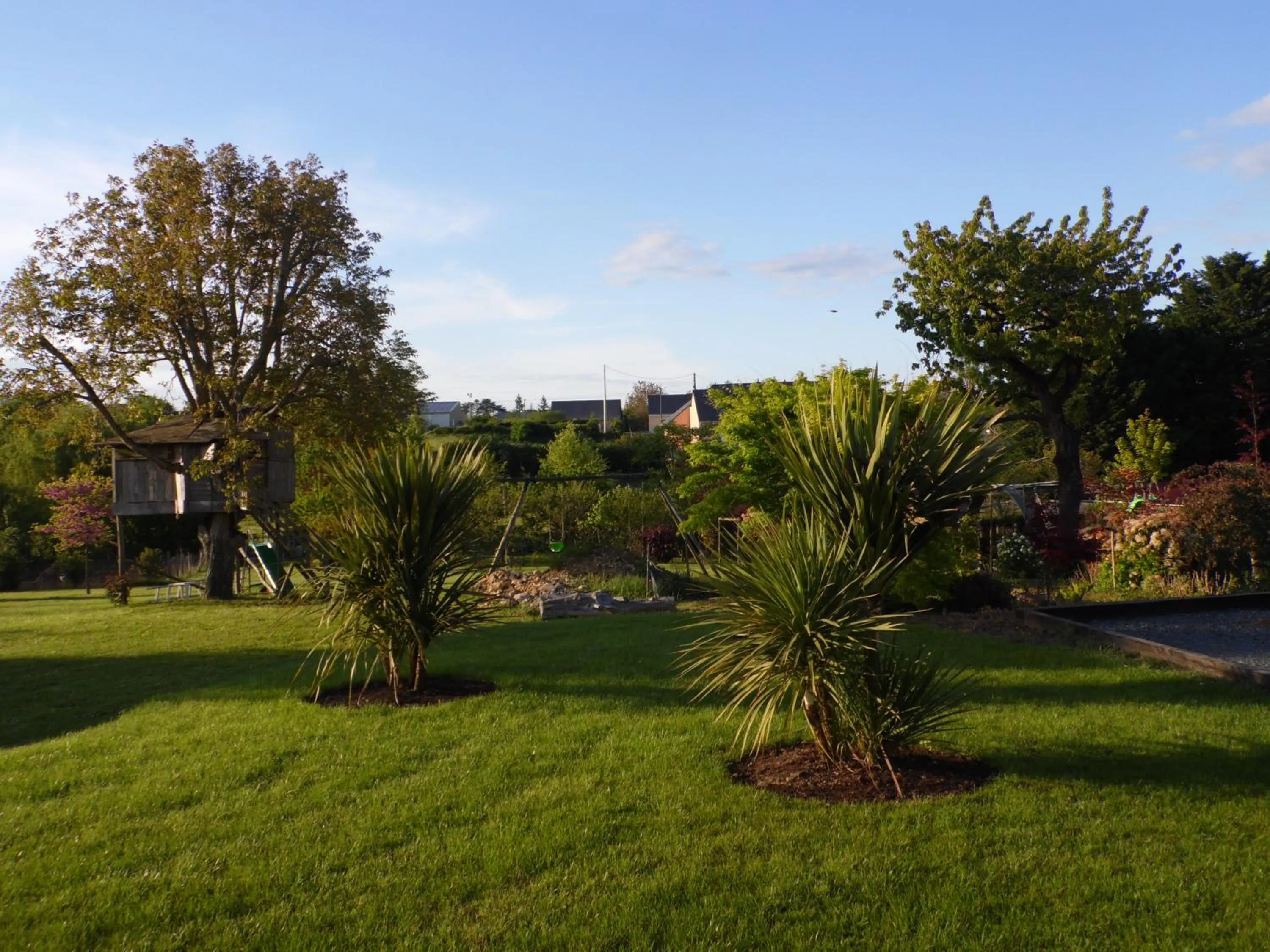 Garden view in AU PARFUM DES LAVANDES