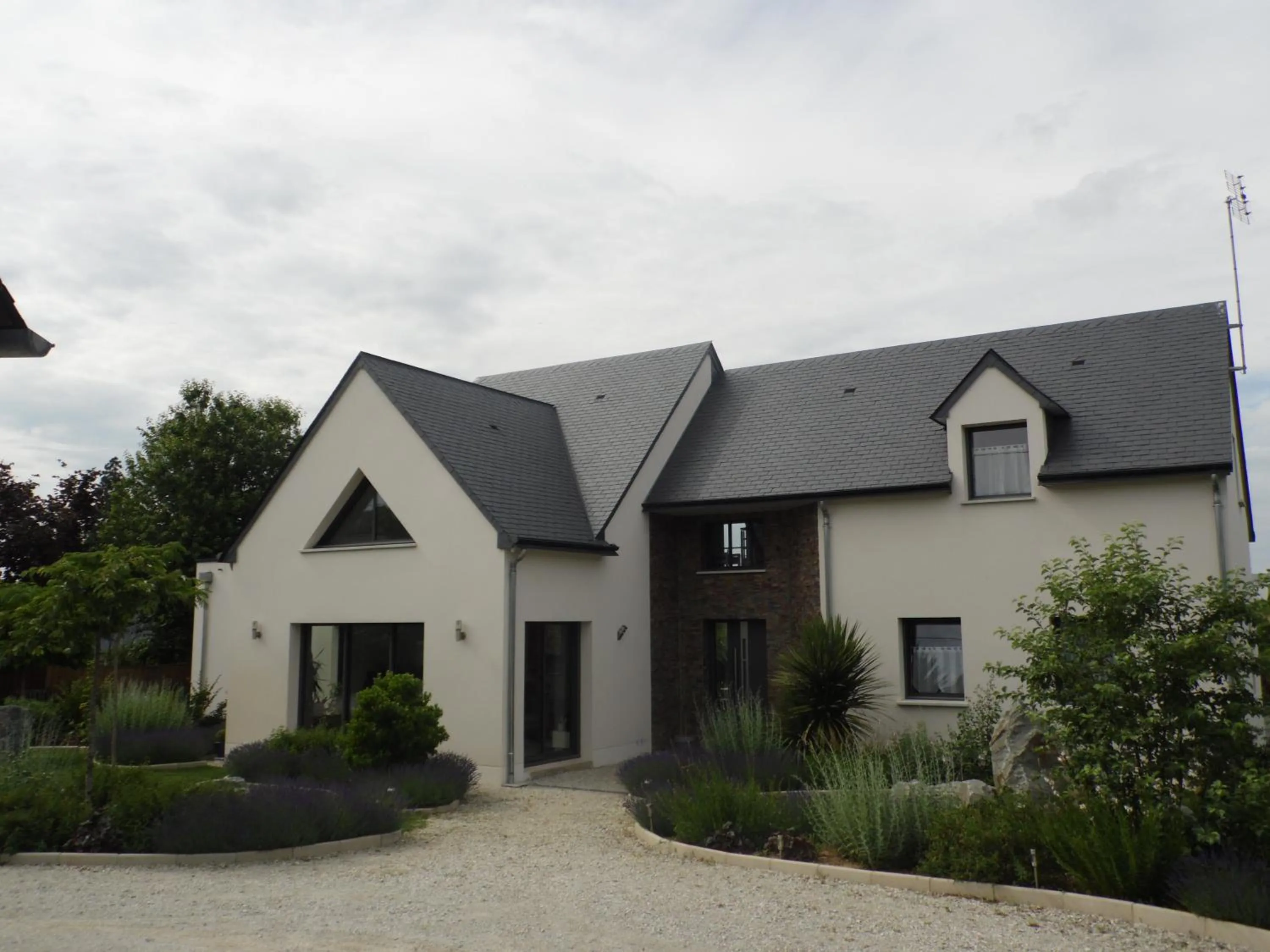 Facade/entrance in AU PARFUM DES LAVANDES