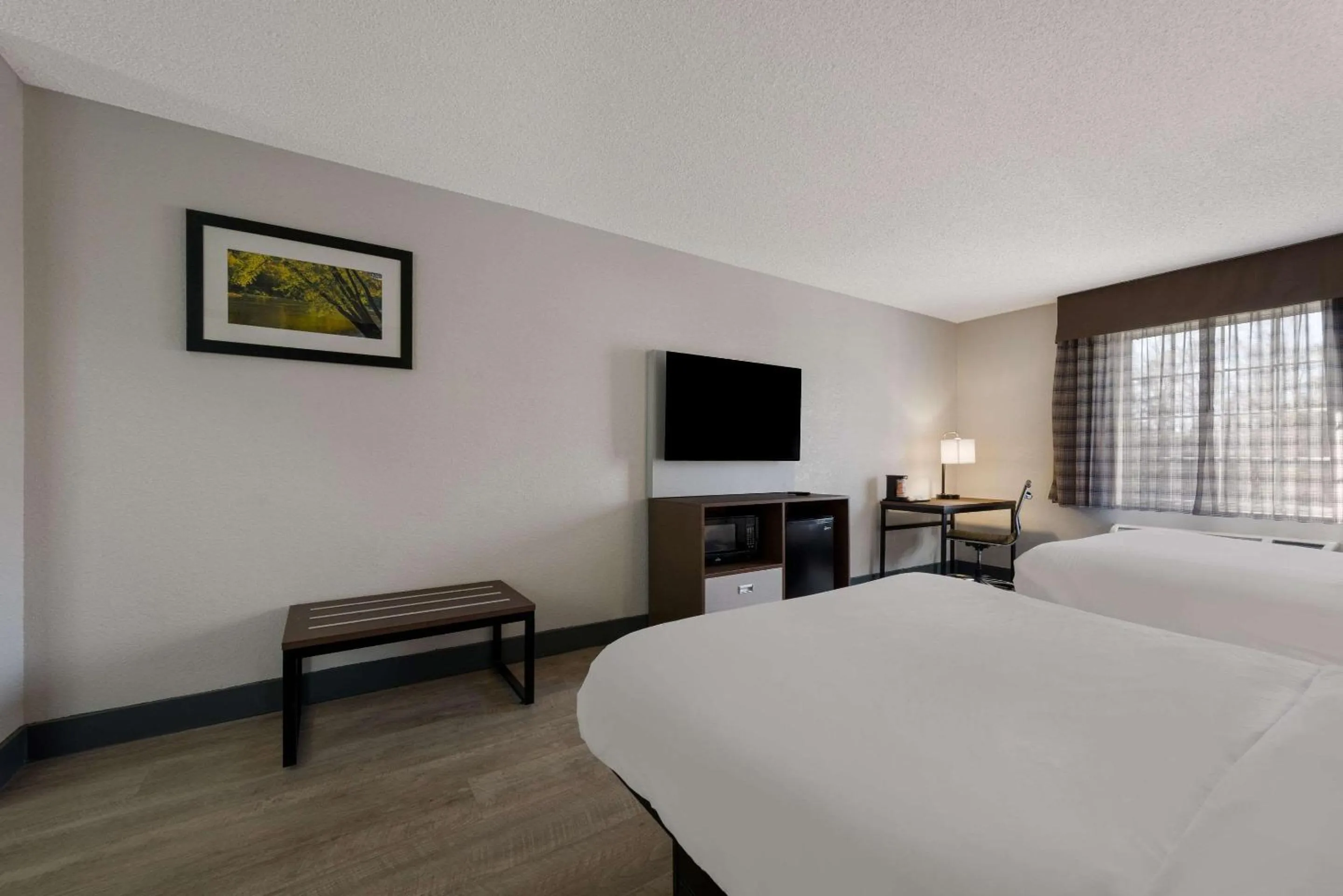 Bedroom, Bed in Quality Inn University Area