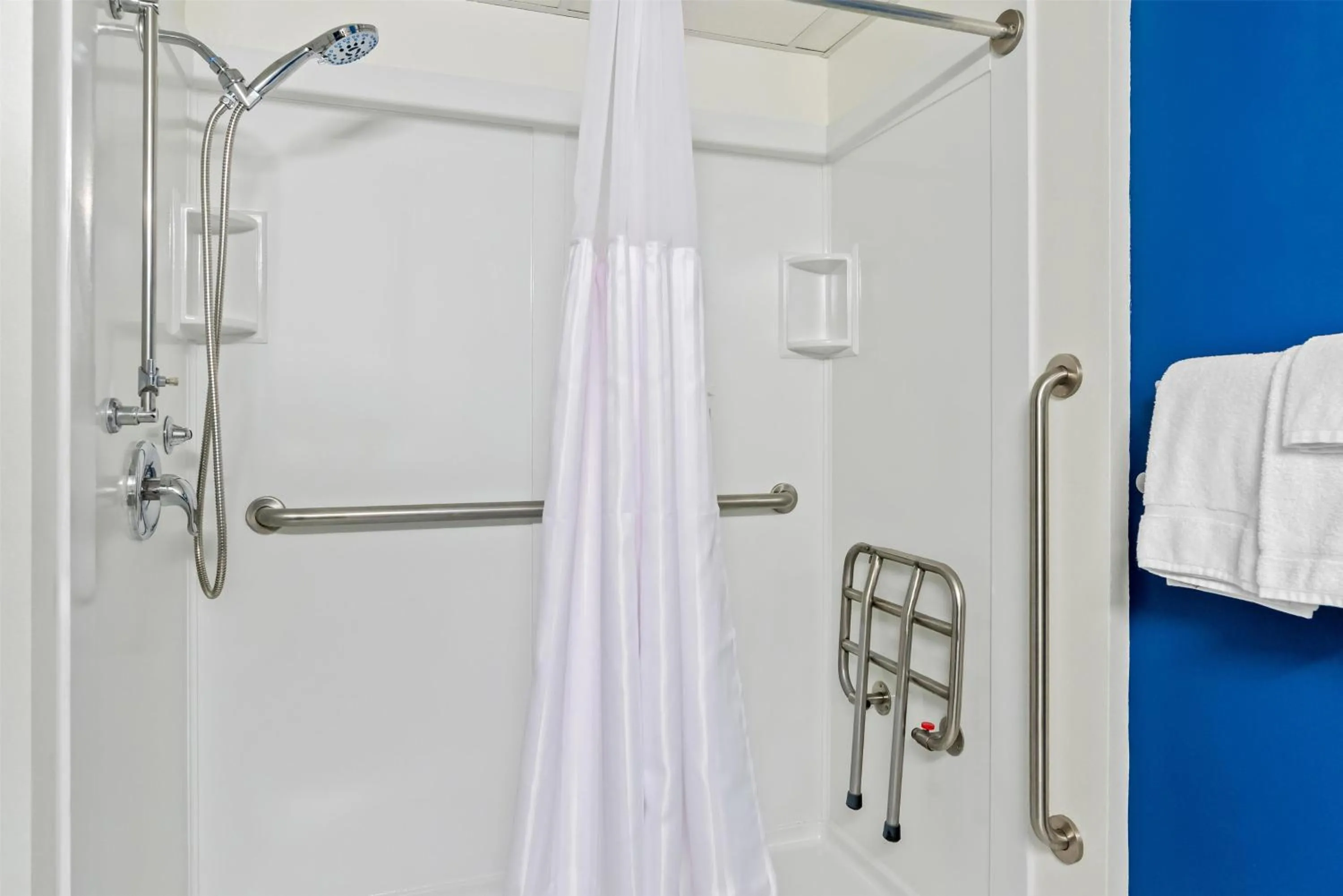 Bathroom in Spark by Hilton Lexington