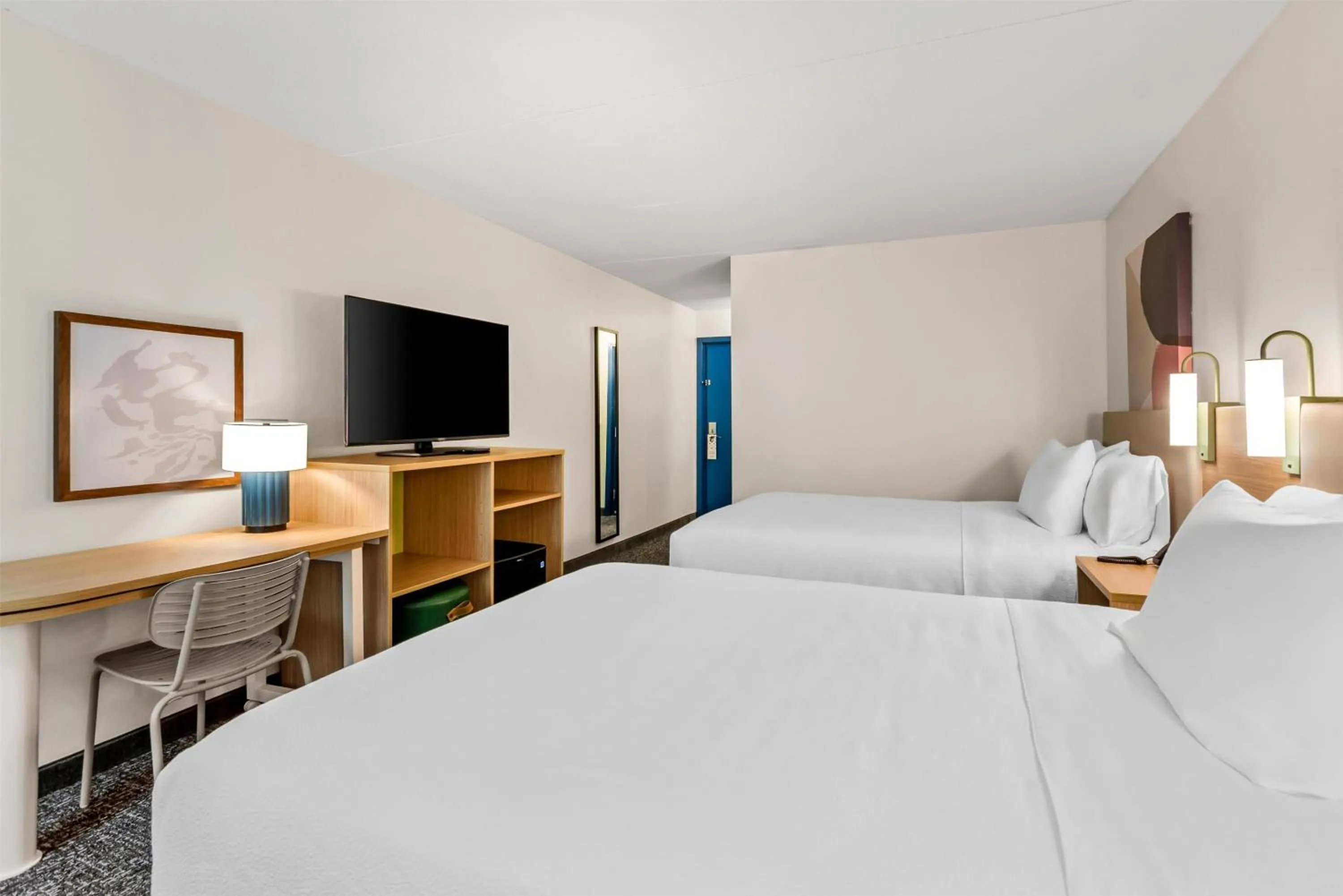 Bed in Spark by Hilton Lexington