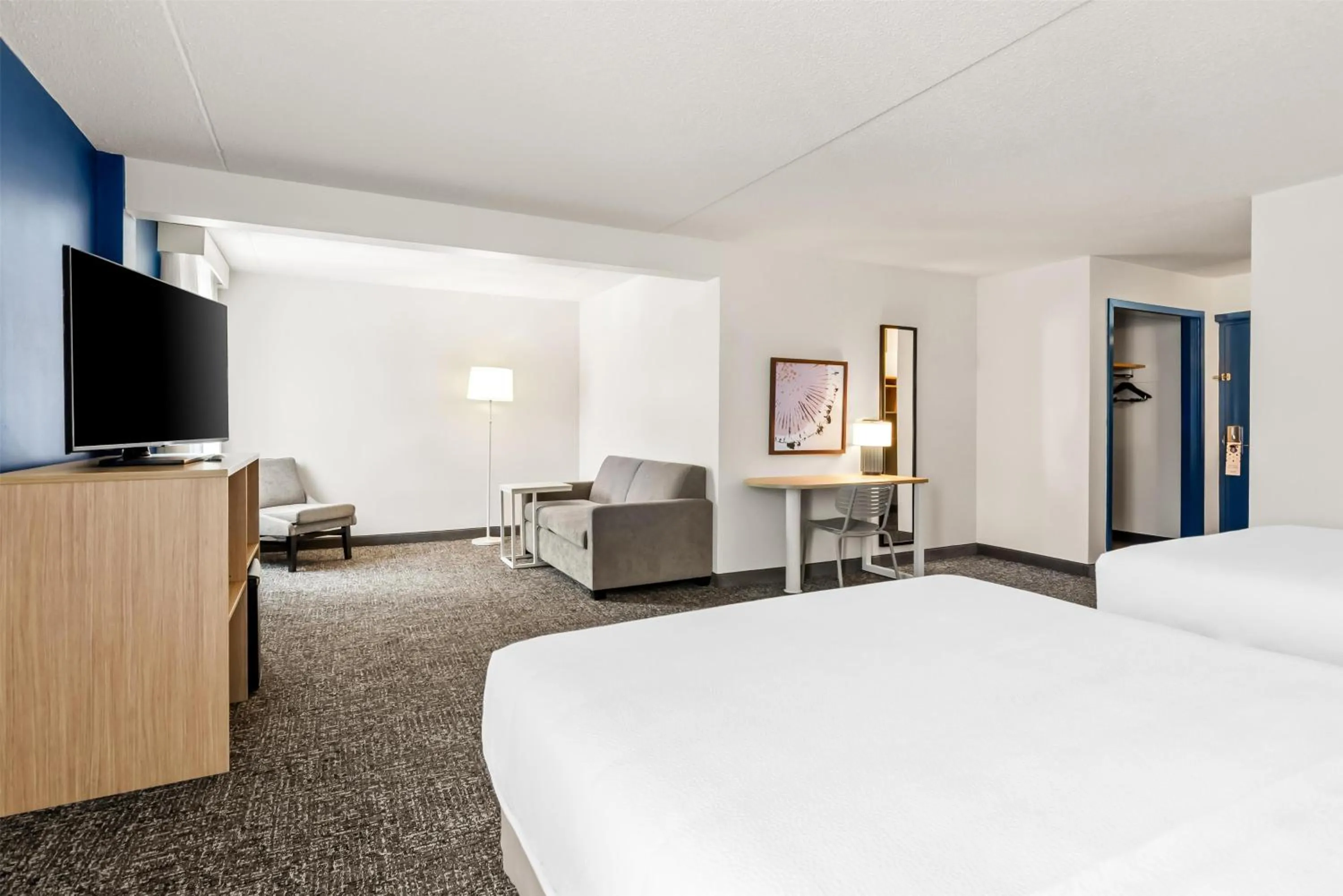 Bed in Spark by Hilton Lexington