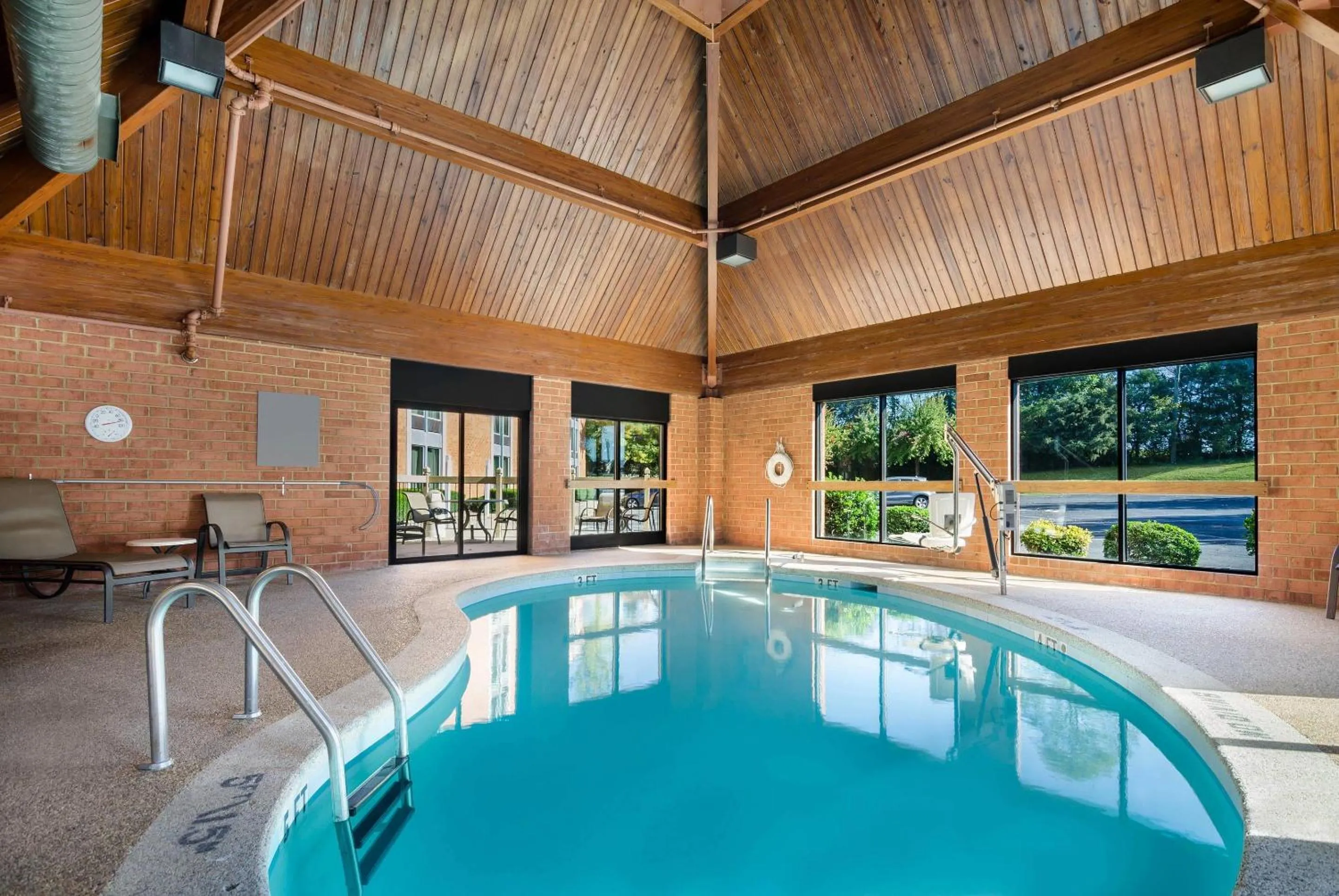Swimming pool in Comfort Inn Lexington Virginia Horse Center
