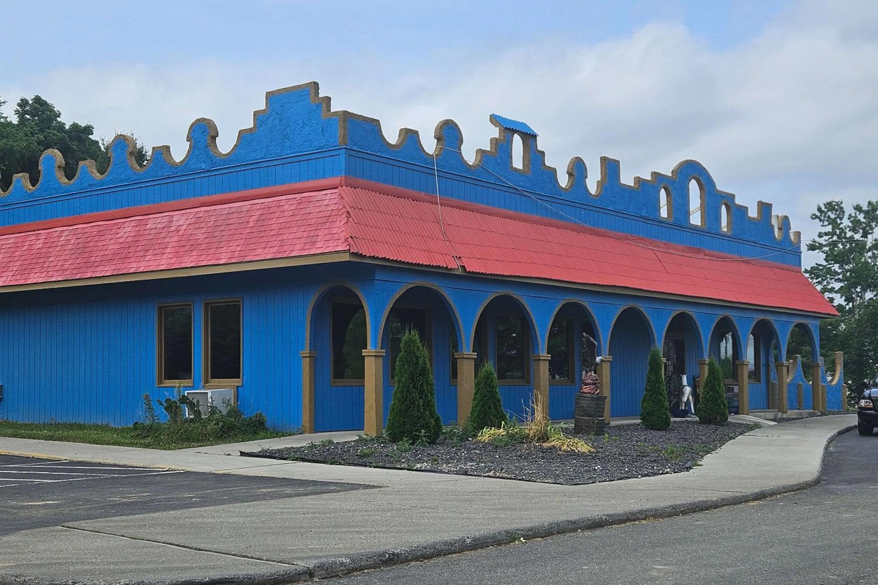 Property building in Quality Inn Dublin I-81