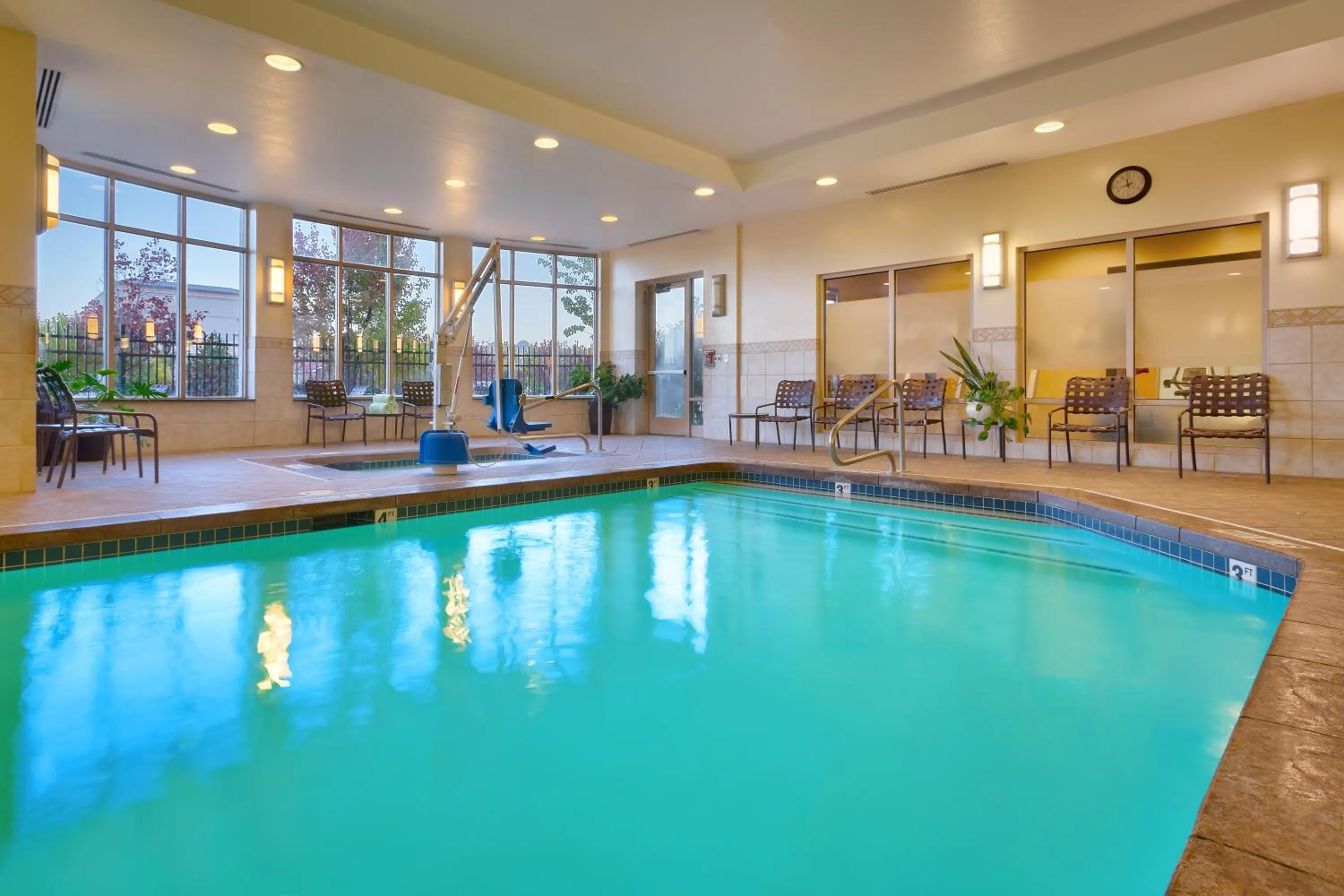 Swimming pool in Hilton Garden Inn Salt Lake City/Sandy