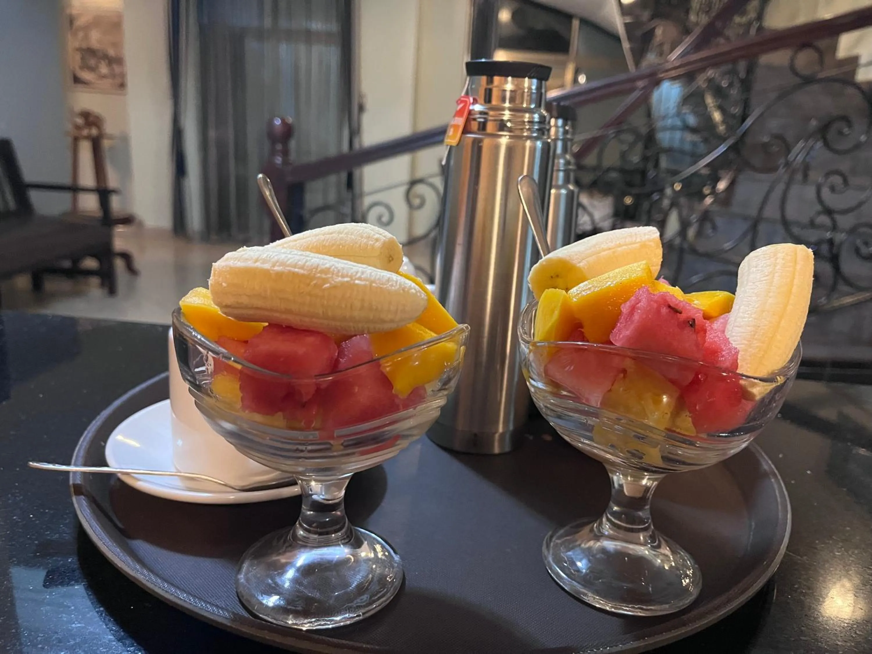 Food and drinks in Lakepoint Villa