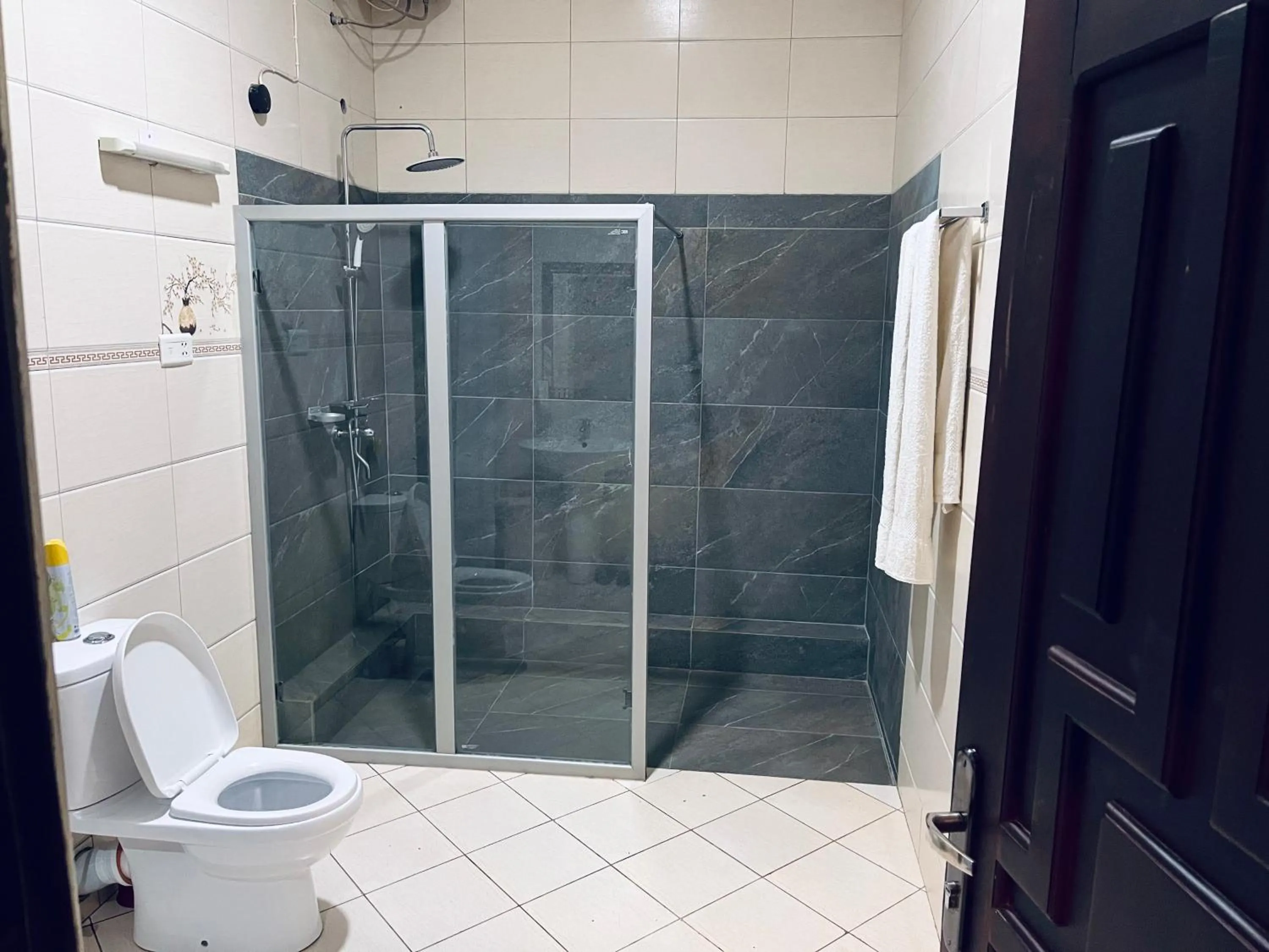 Bathroom in Lakepoint Villa