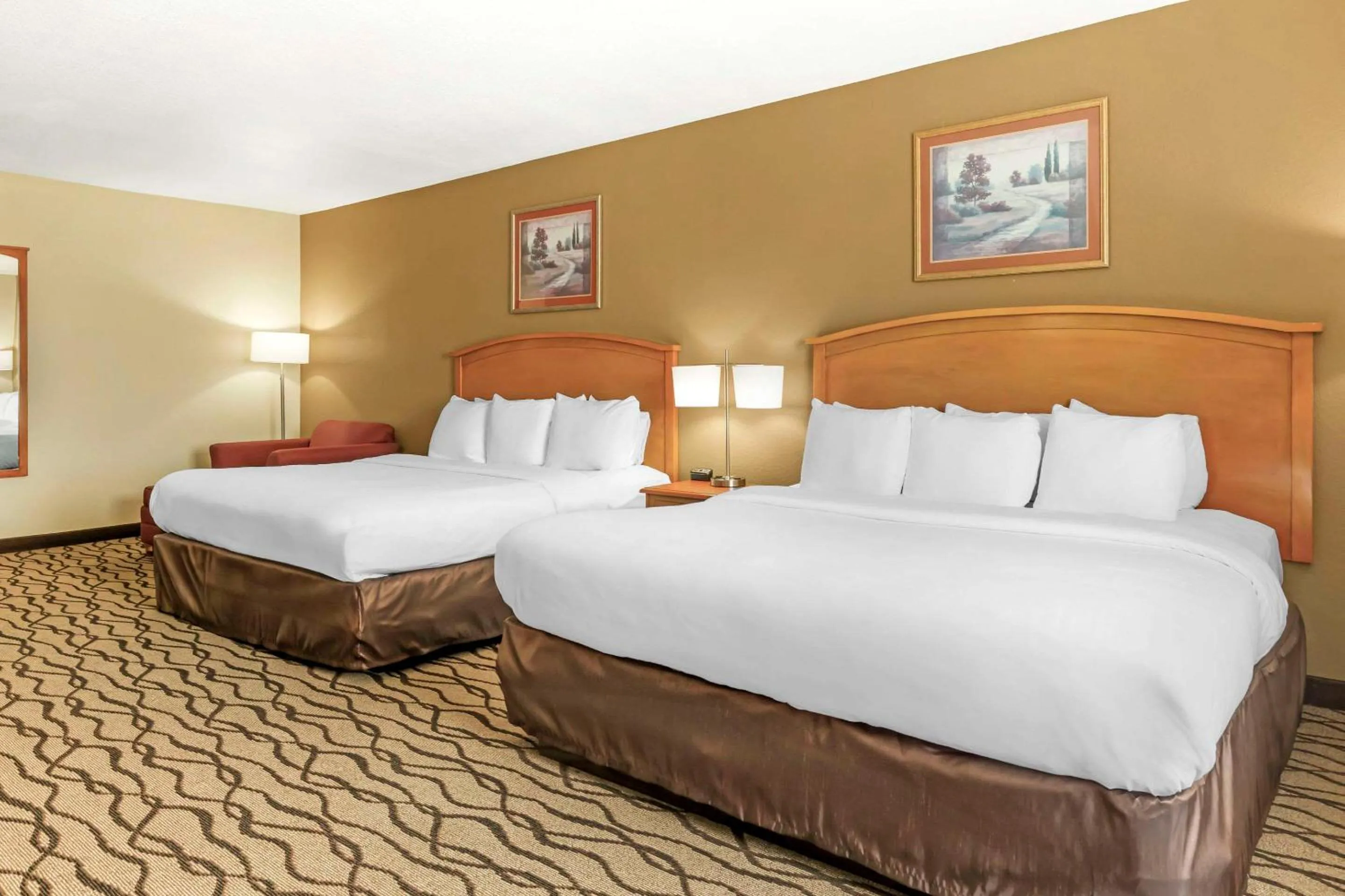 Bedroom, Bed in Comfort Inn & Suites Chesapeake - Portsmouth