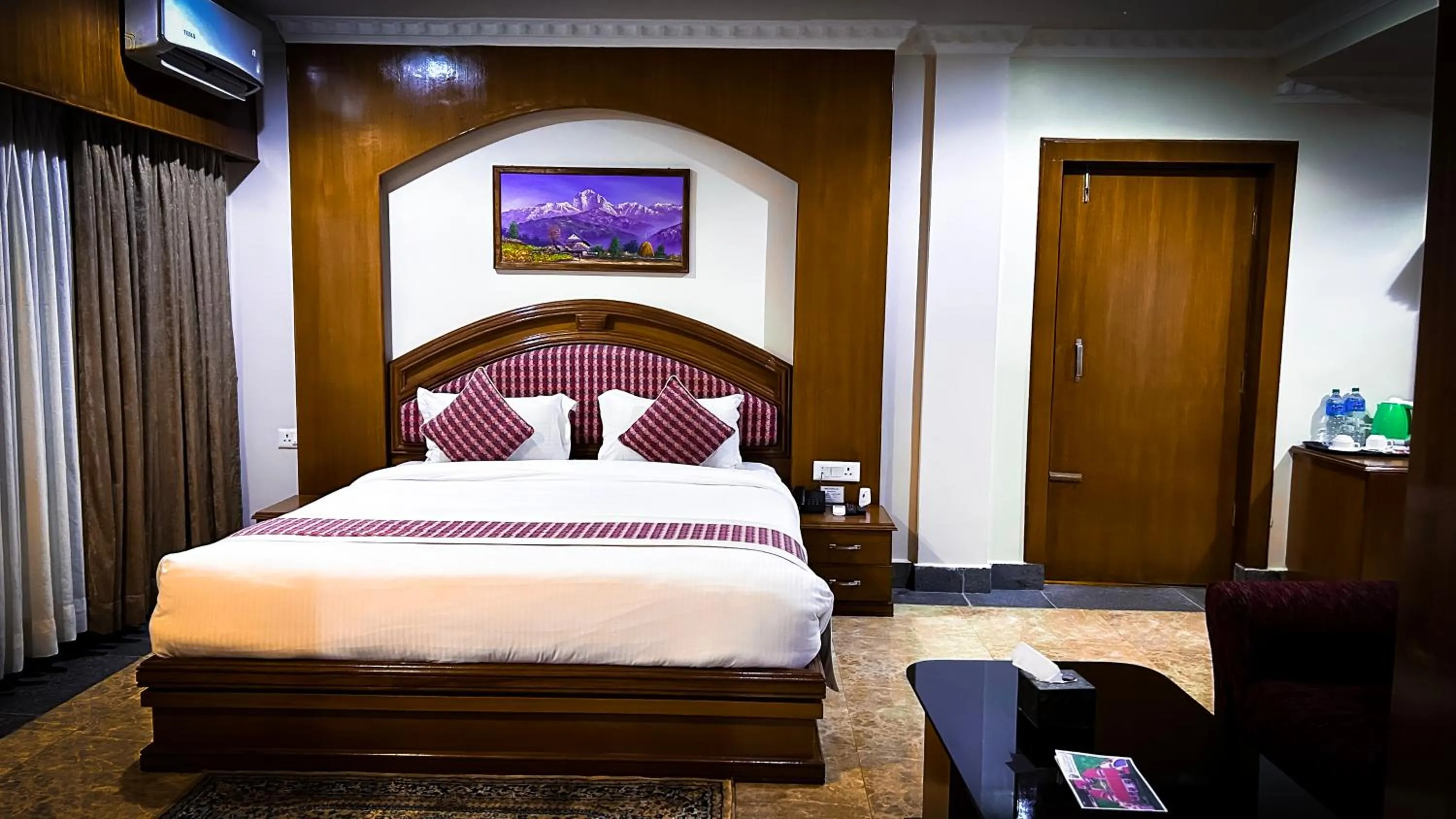 Bed in Hotel Earth Light Sauraha