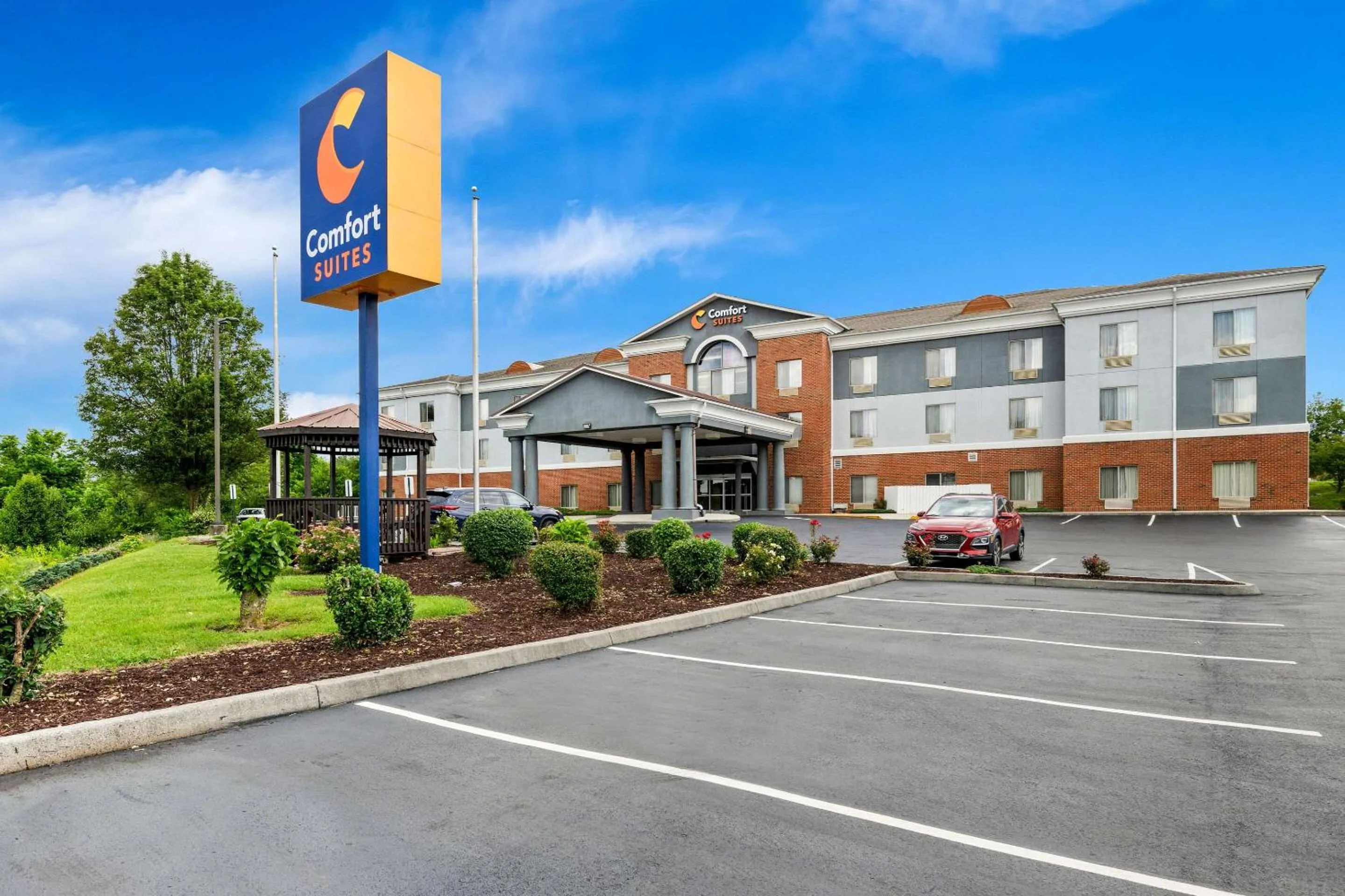 Property building in Comfort Suites Abingdon I-81