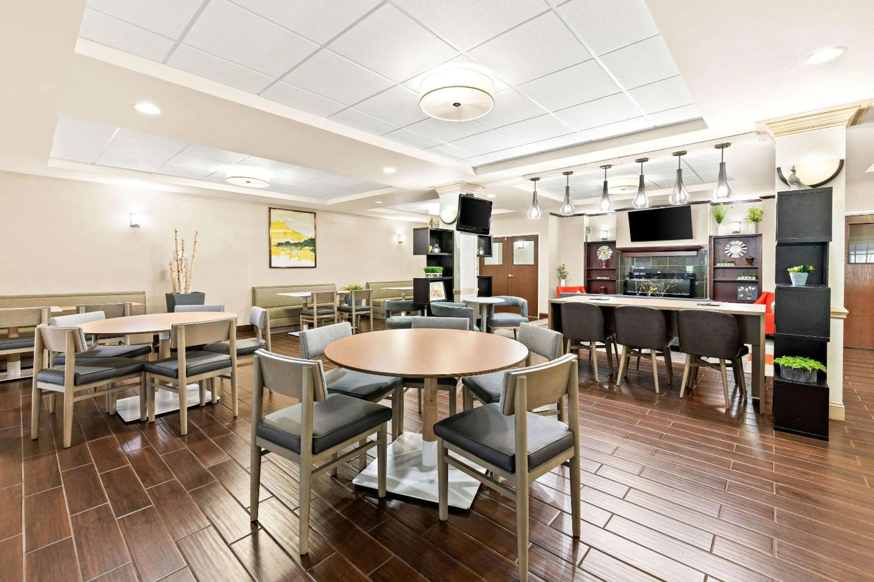 Breakfast in Comfort Suites Abingdon I-81