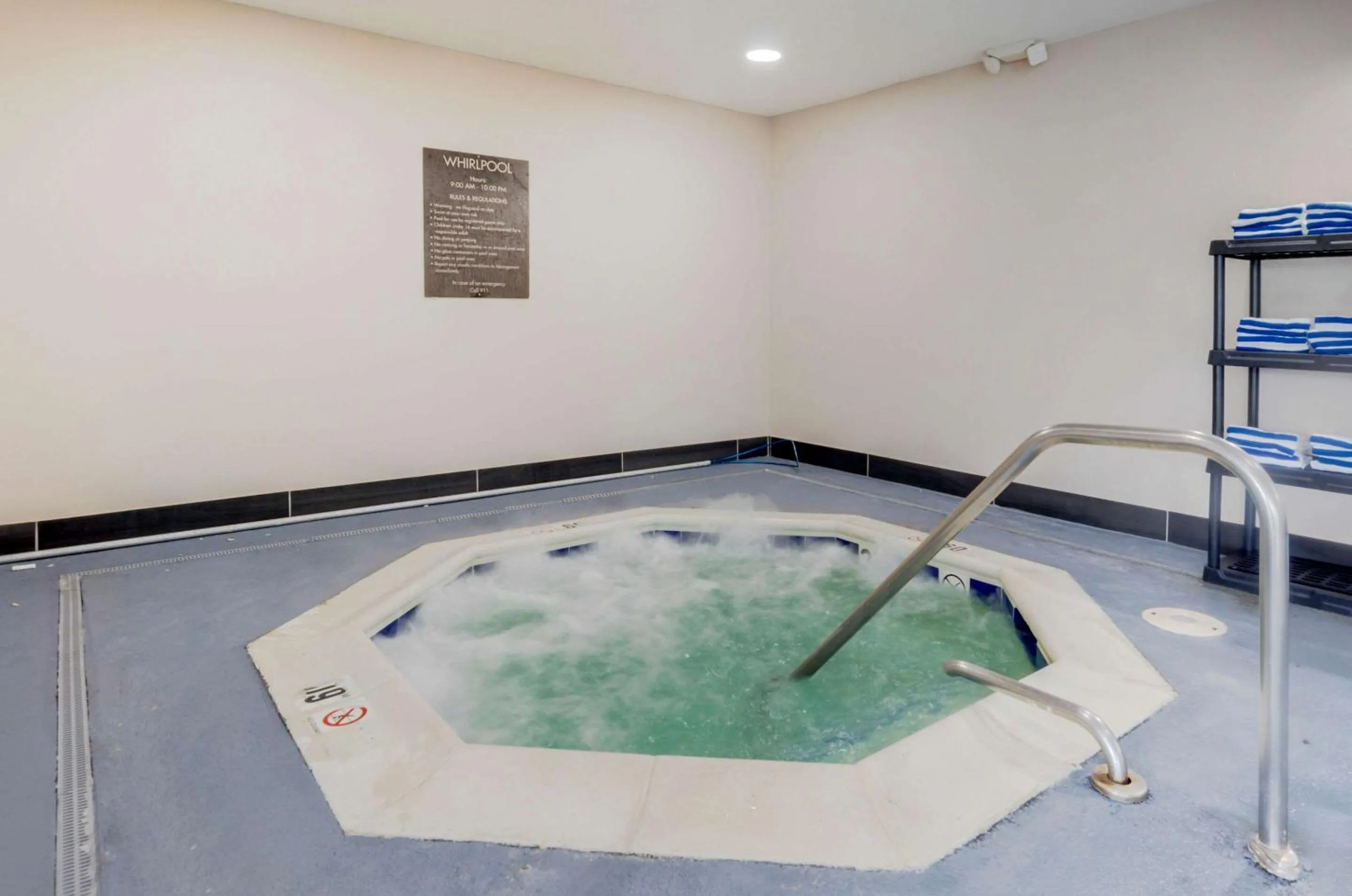 Pool view in Comfort Inn & Suites Hillsville I-77