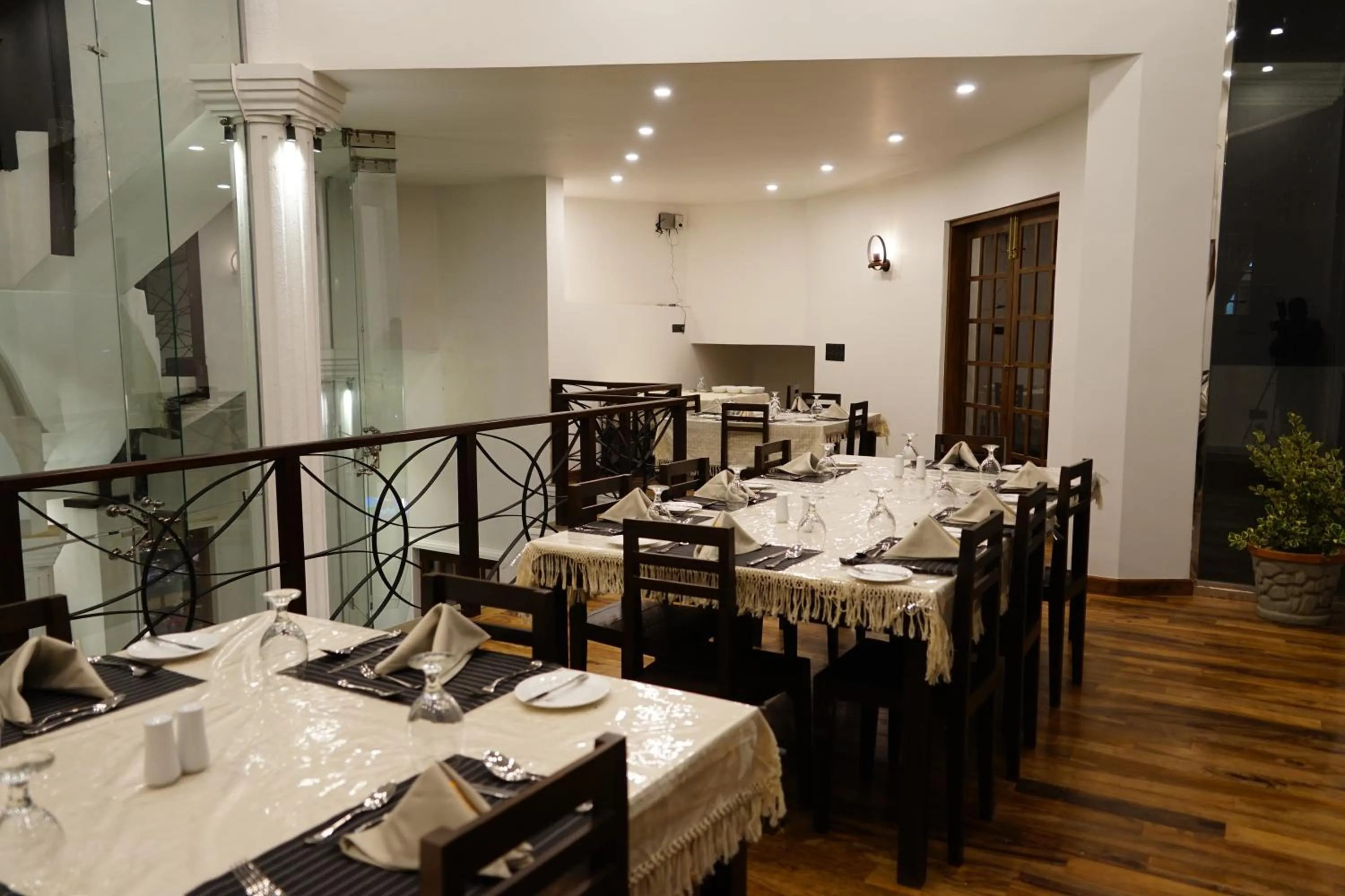 Restaurant/places to eat in The Ramp