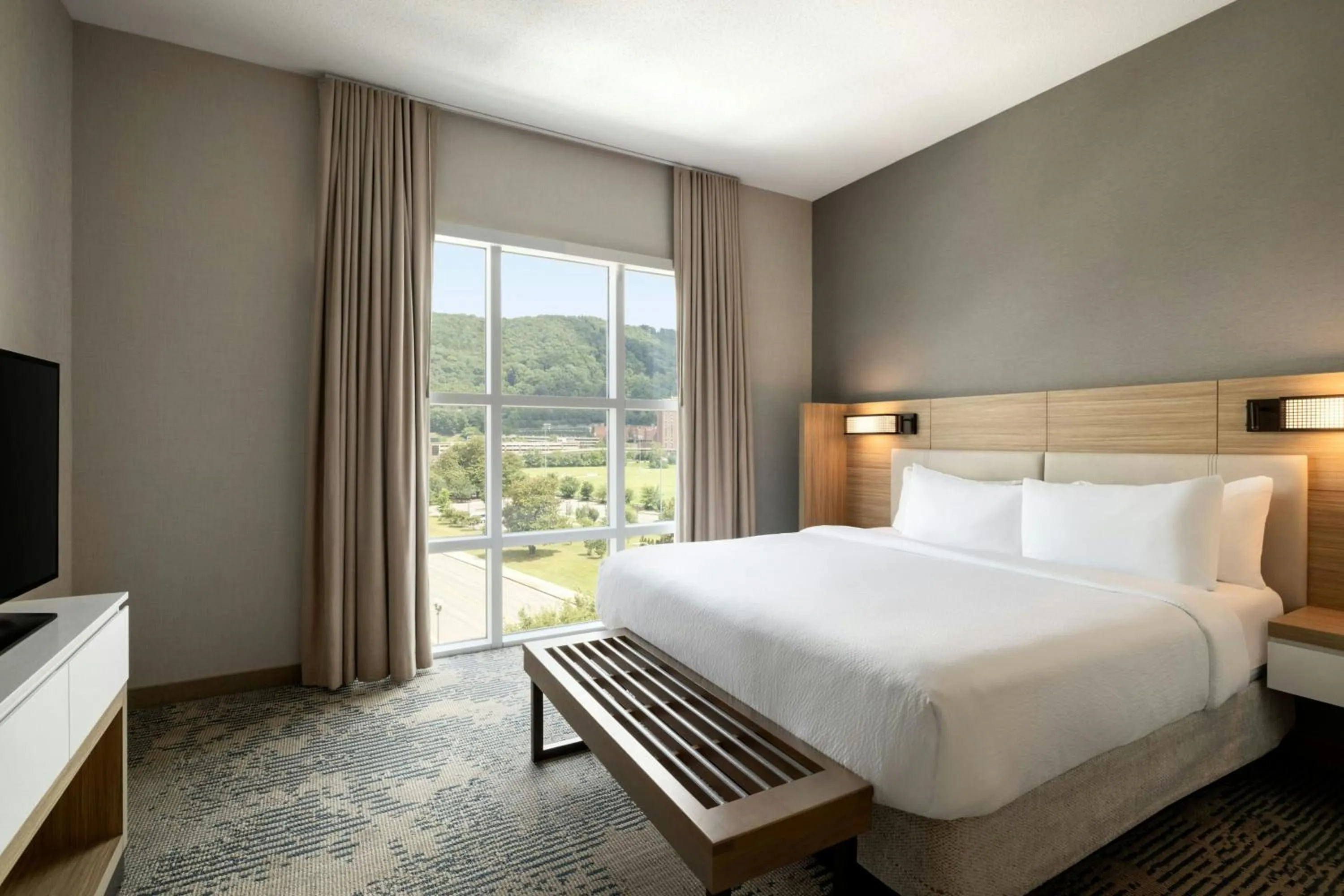 Bedroom, Bed in SpringHill Suites by Marriott Roanoke