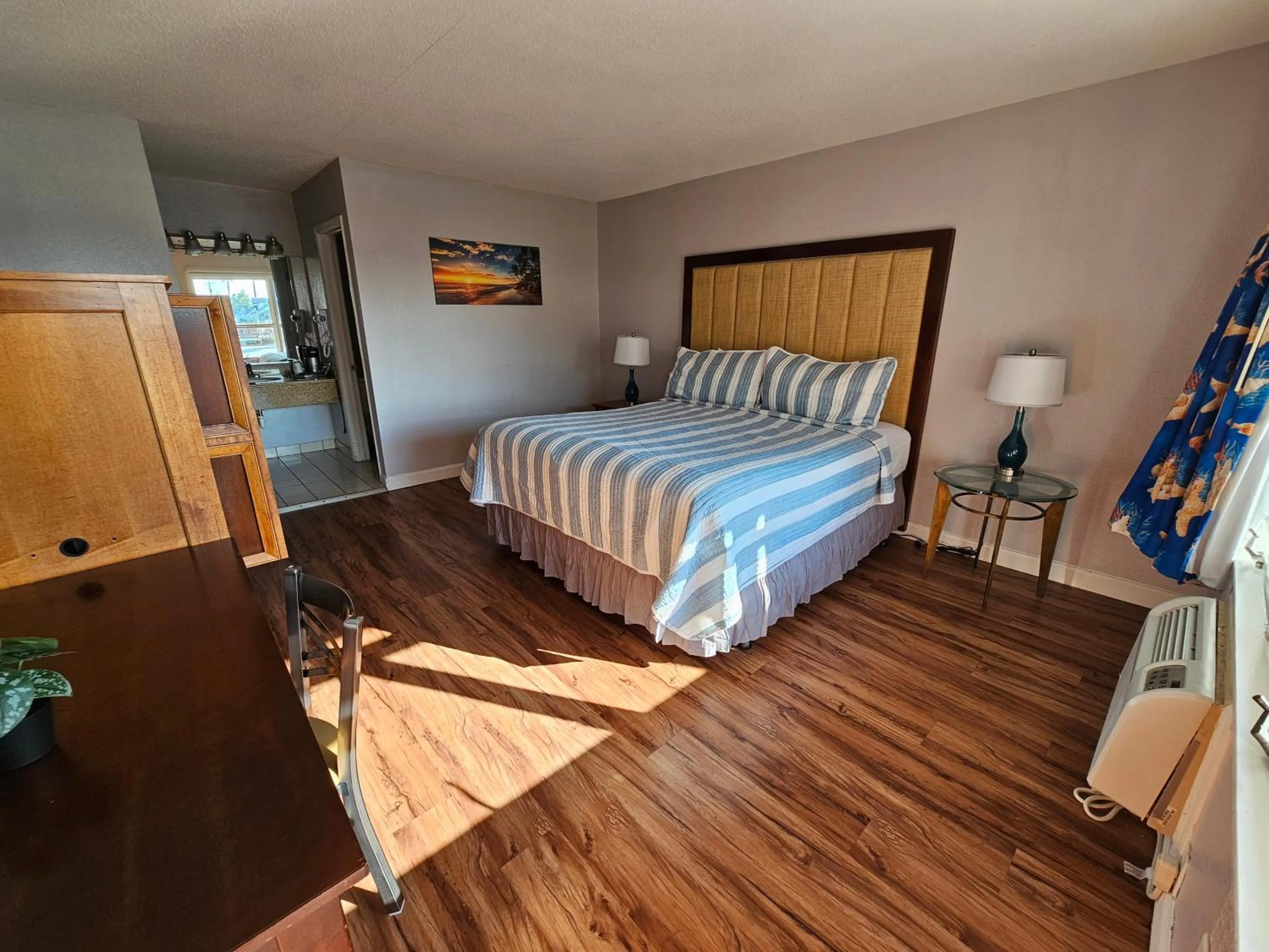 Photo of the whole room, Bed in Atlantic Shores Inn and Suites