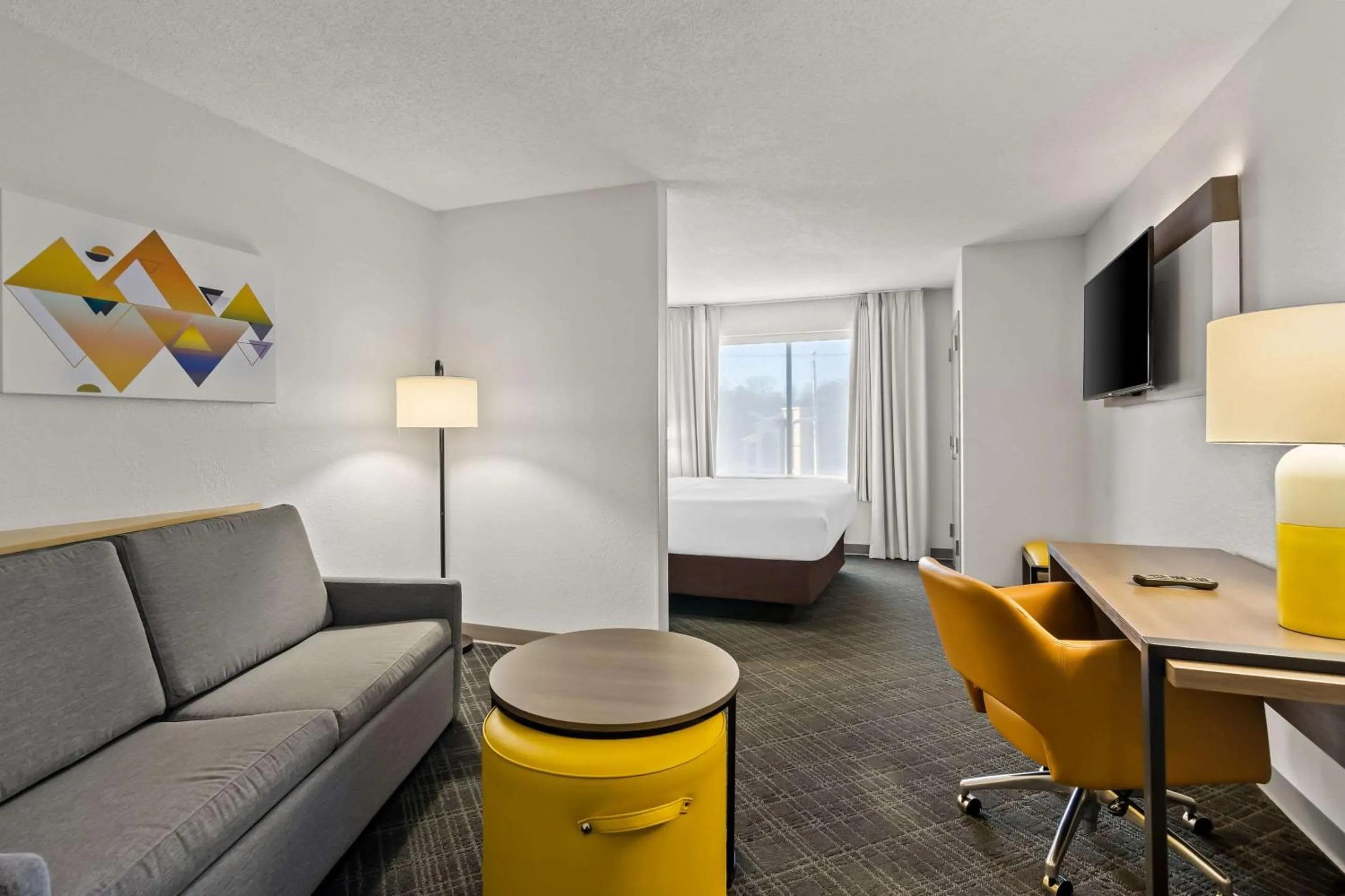 Bedroom in Comfort Suites Salem-Roanoke I-81