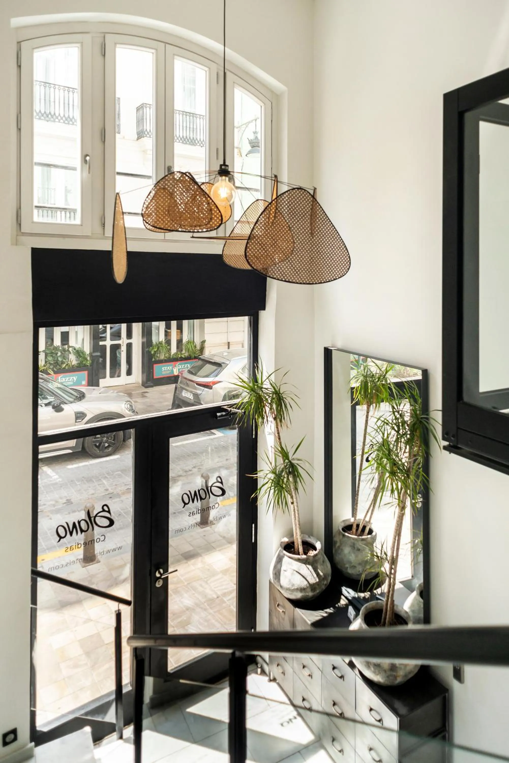 Lobby or reception in Blanq Comedias