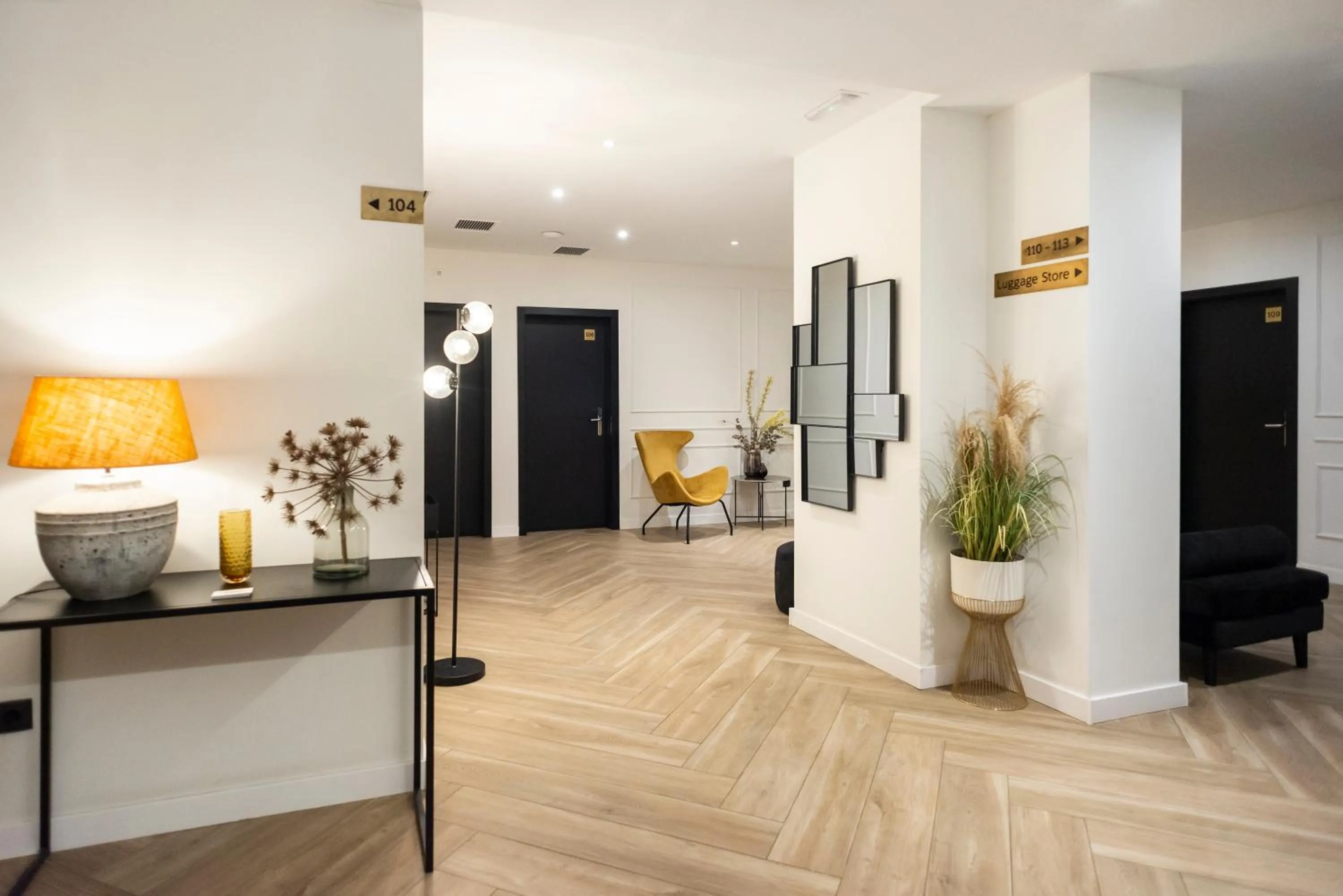 Living room in Blanq Comedias