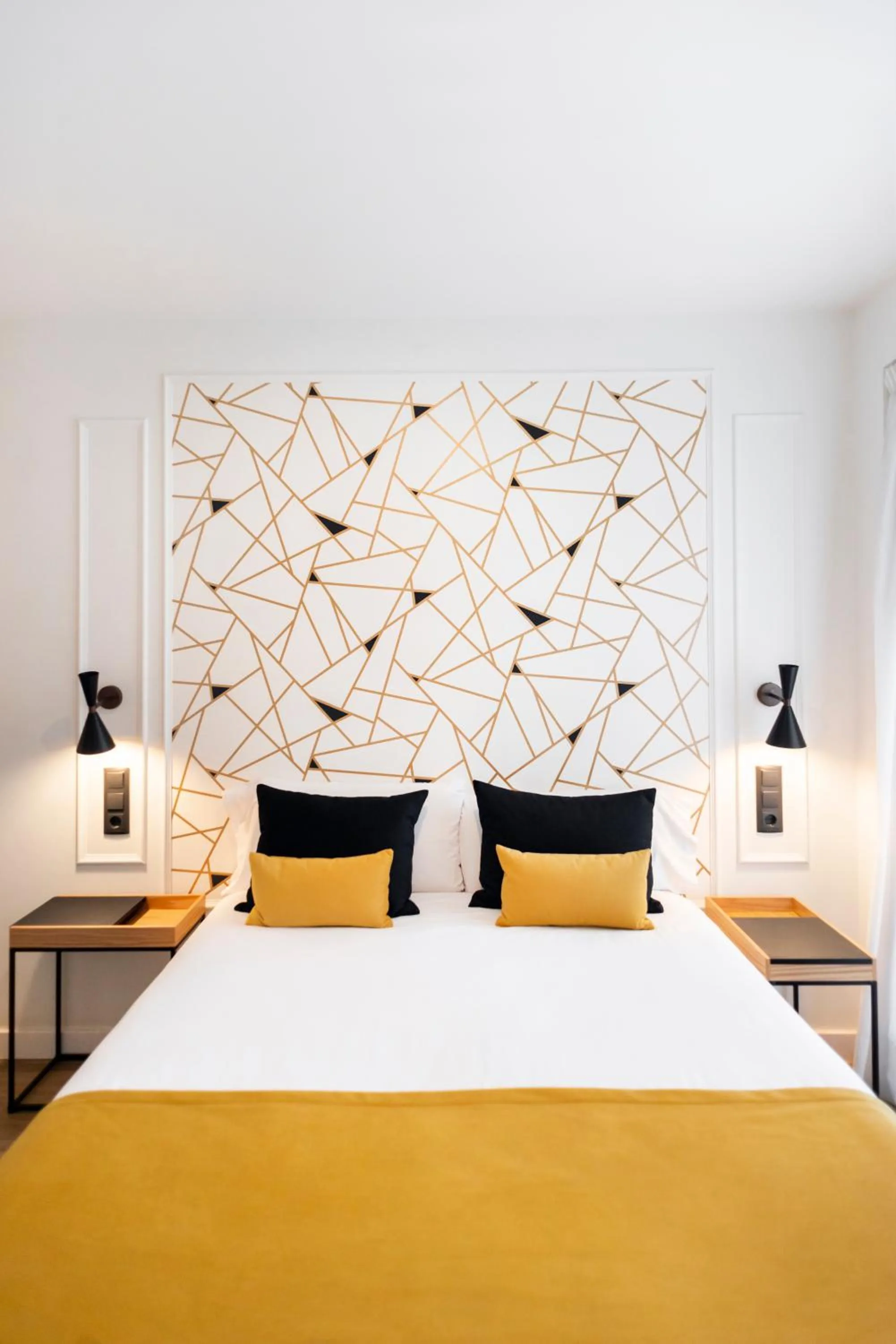 Bed in Blanq Comedias