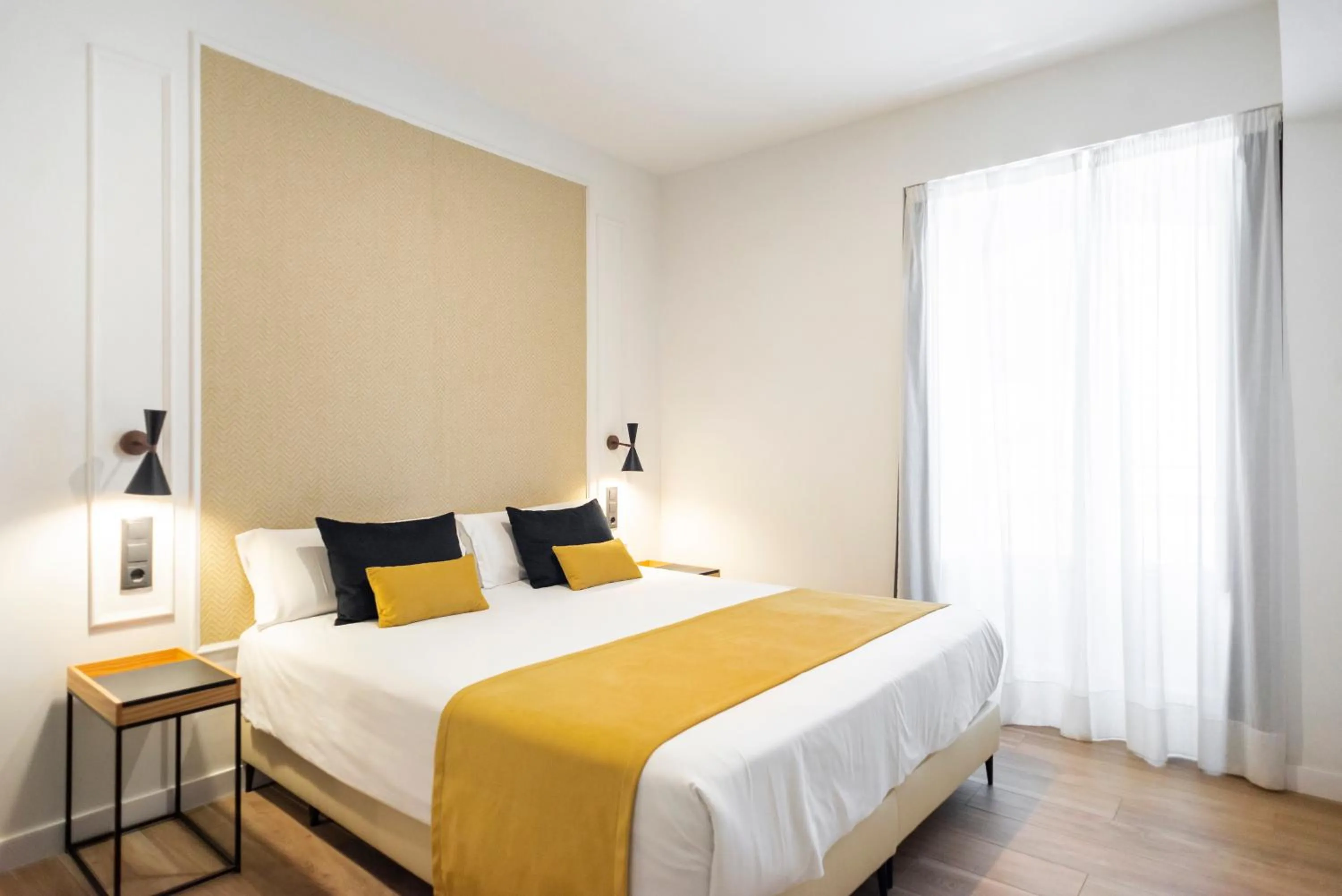 Bed in Blanq Comedias