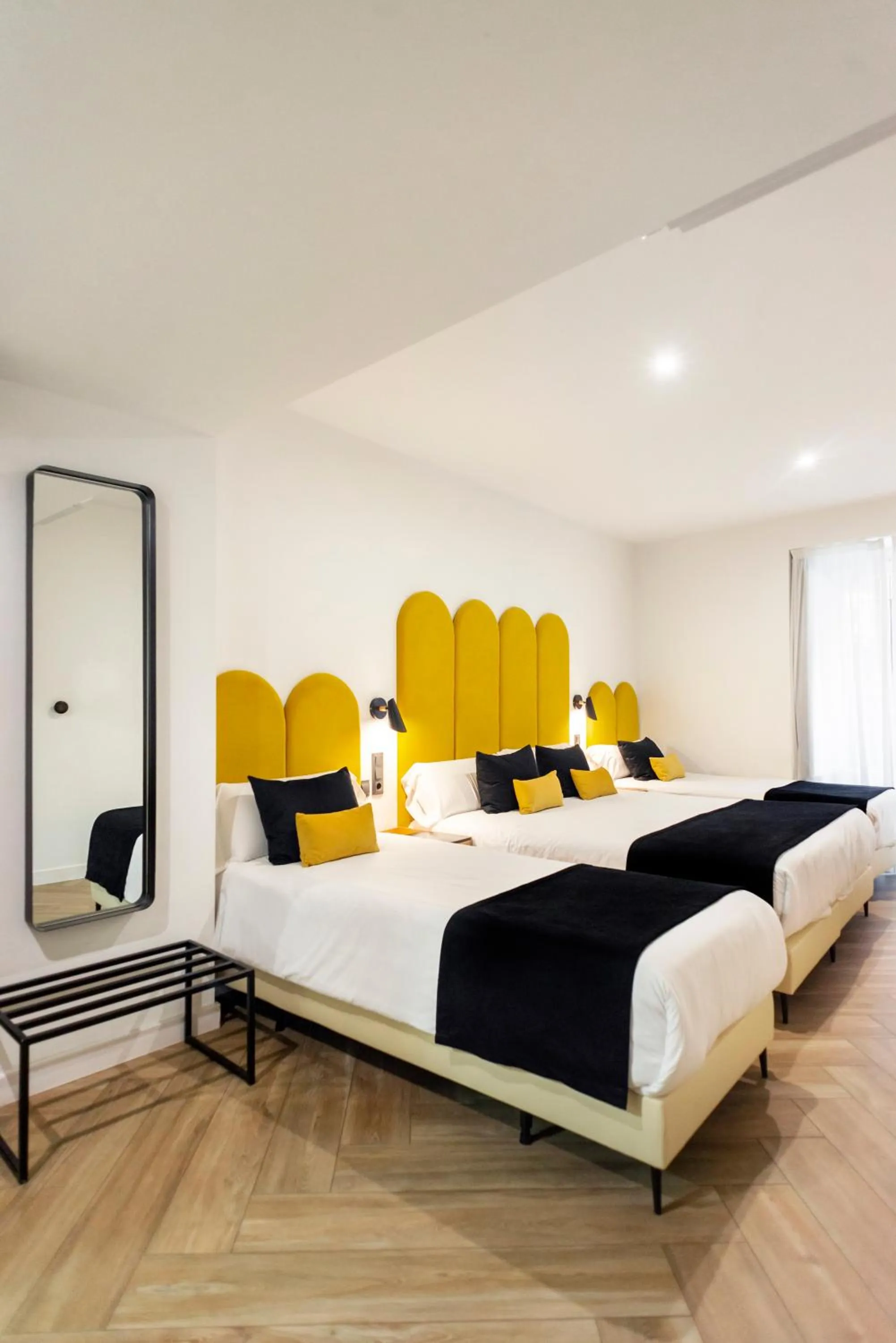 Bed in Blanq Comedias