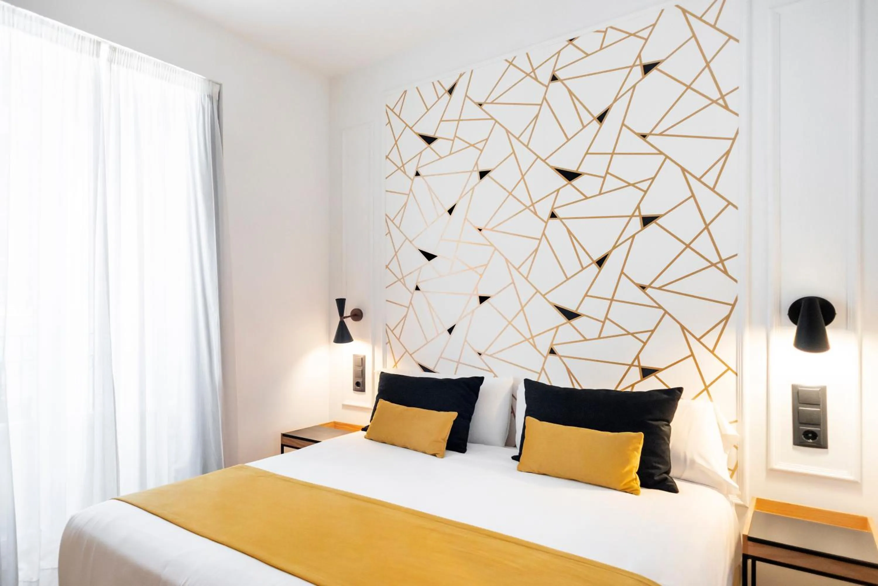 Bed in Blanq Comedias