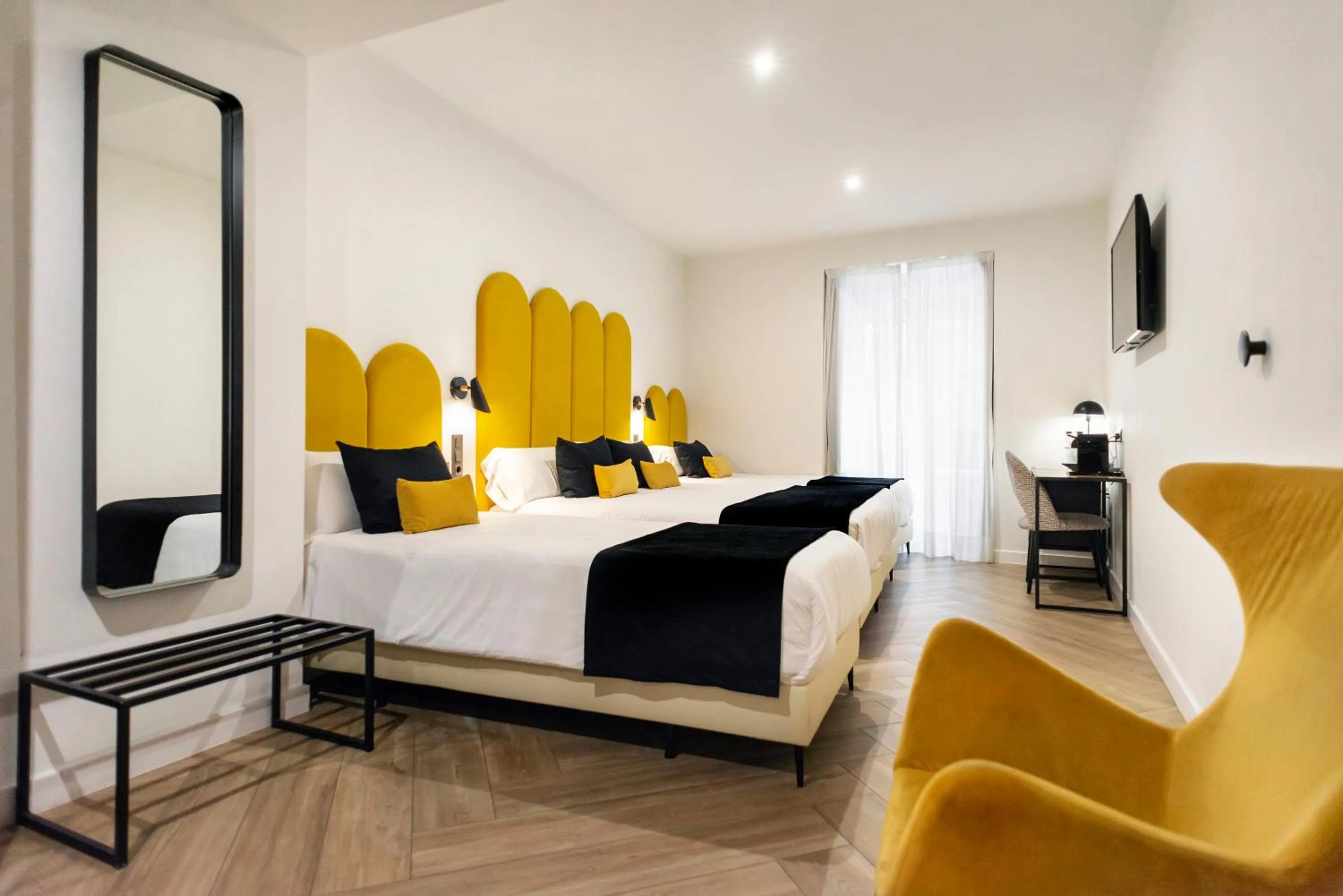 Bed in Blanq Comedias