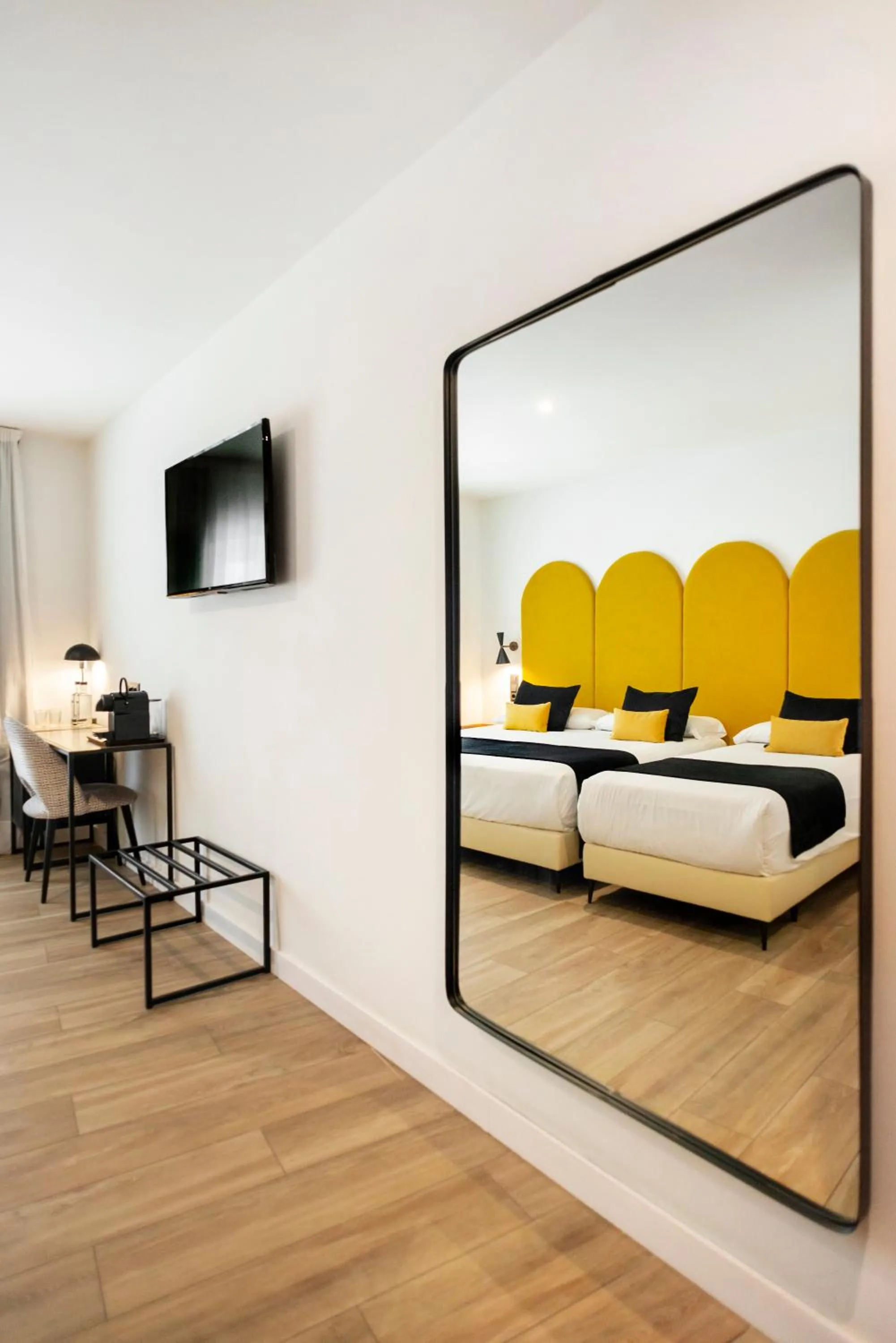 Bed in Blanq Comedias