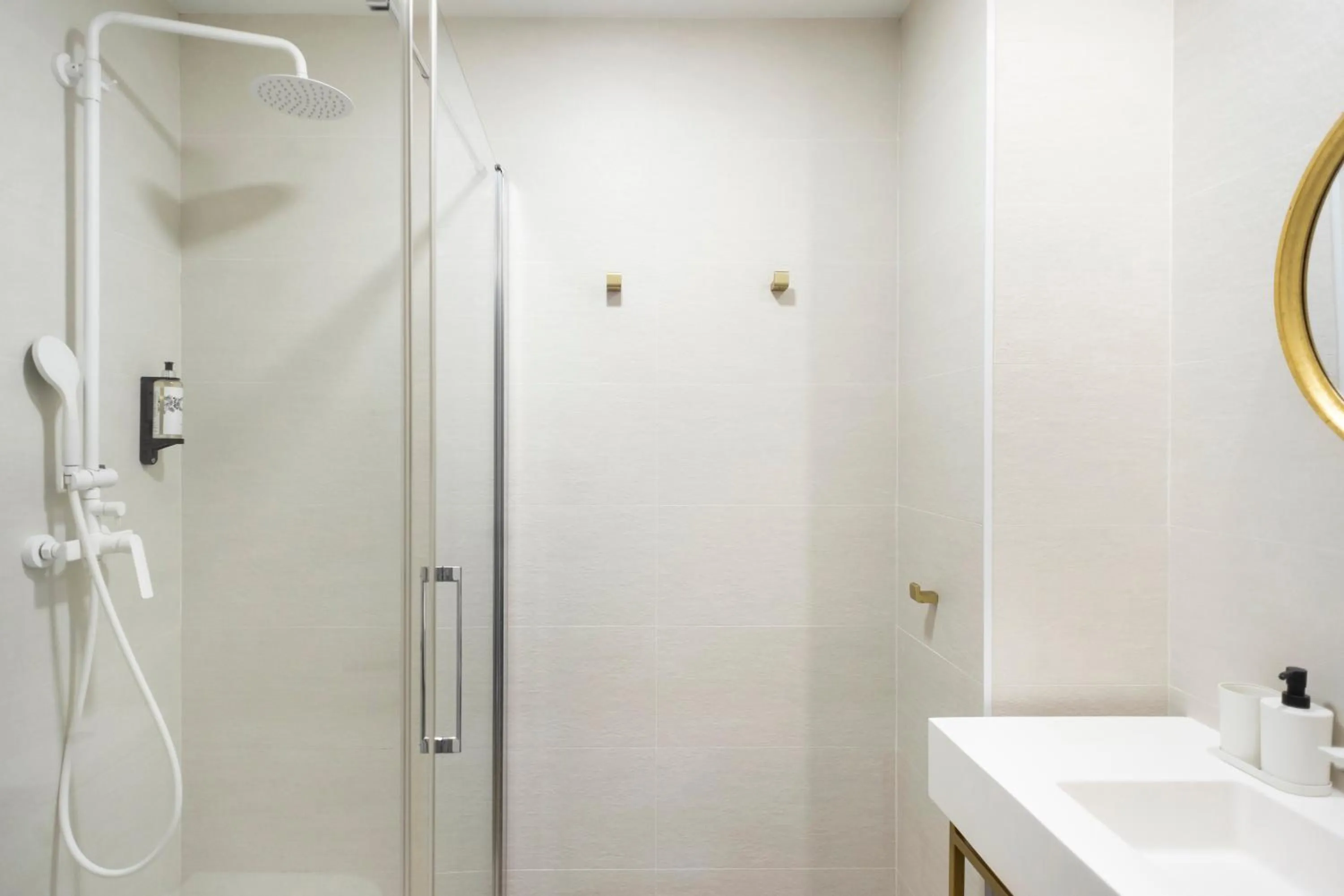 Bathroom in Blanq Comedias