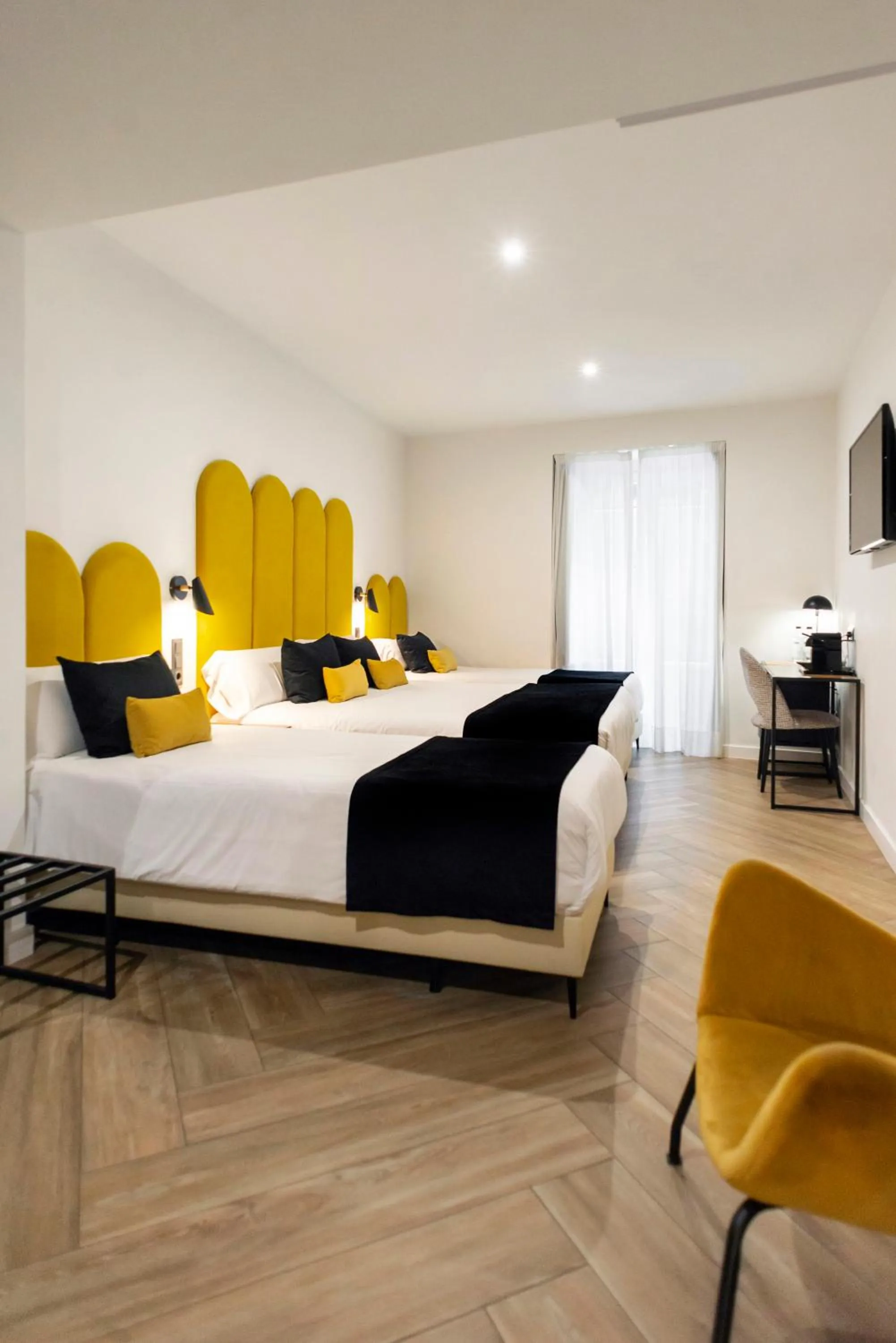 Bed in Blanq Comedias