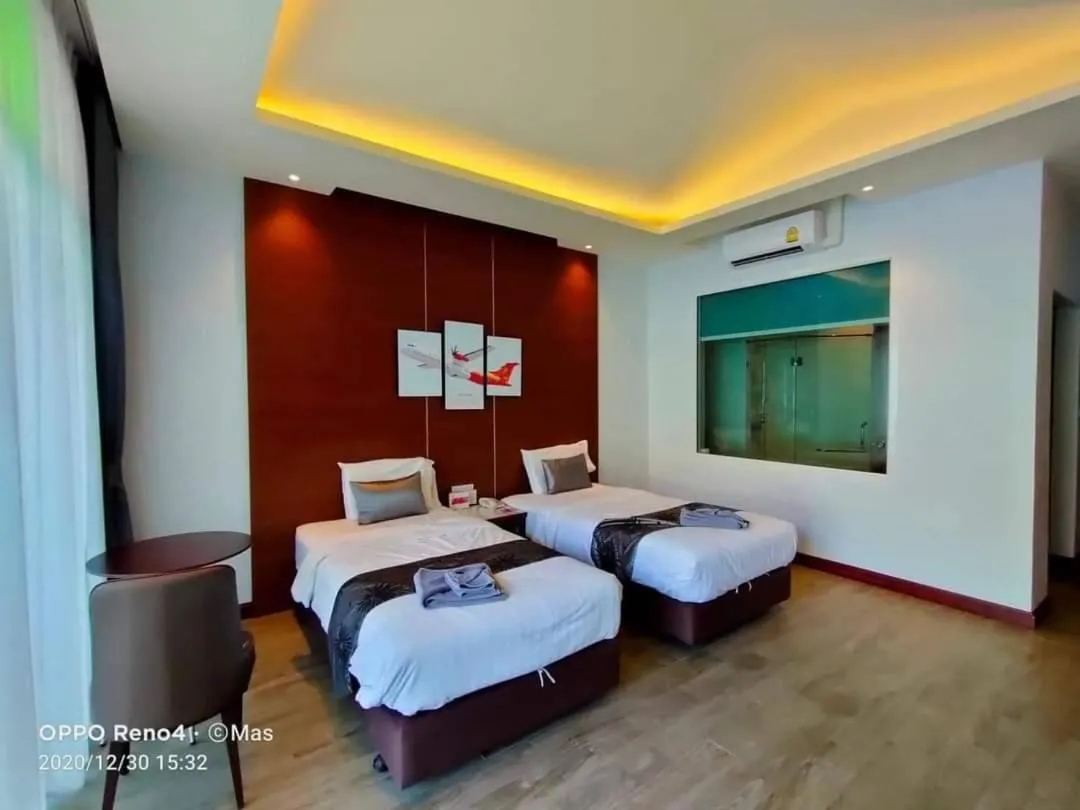 Bed in Southern Airport Hotel Hatyai