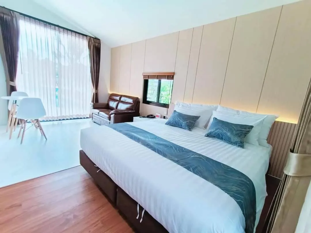 Bedroom, Bed in Southern Airport Hotel Hatyai