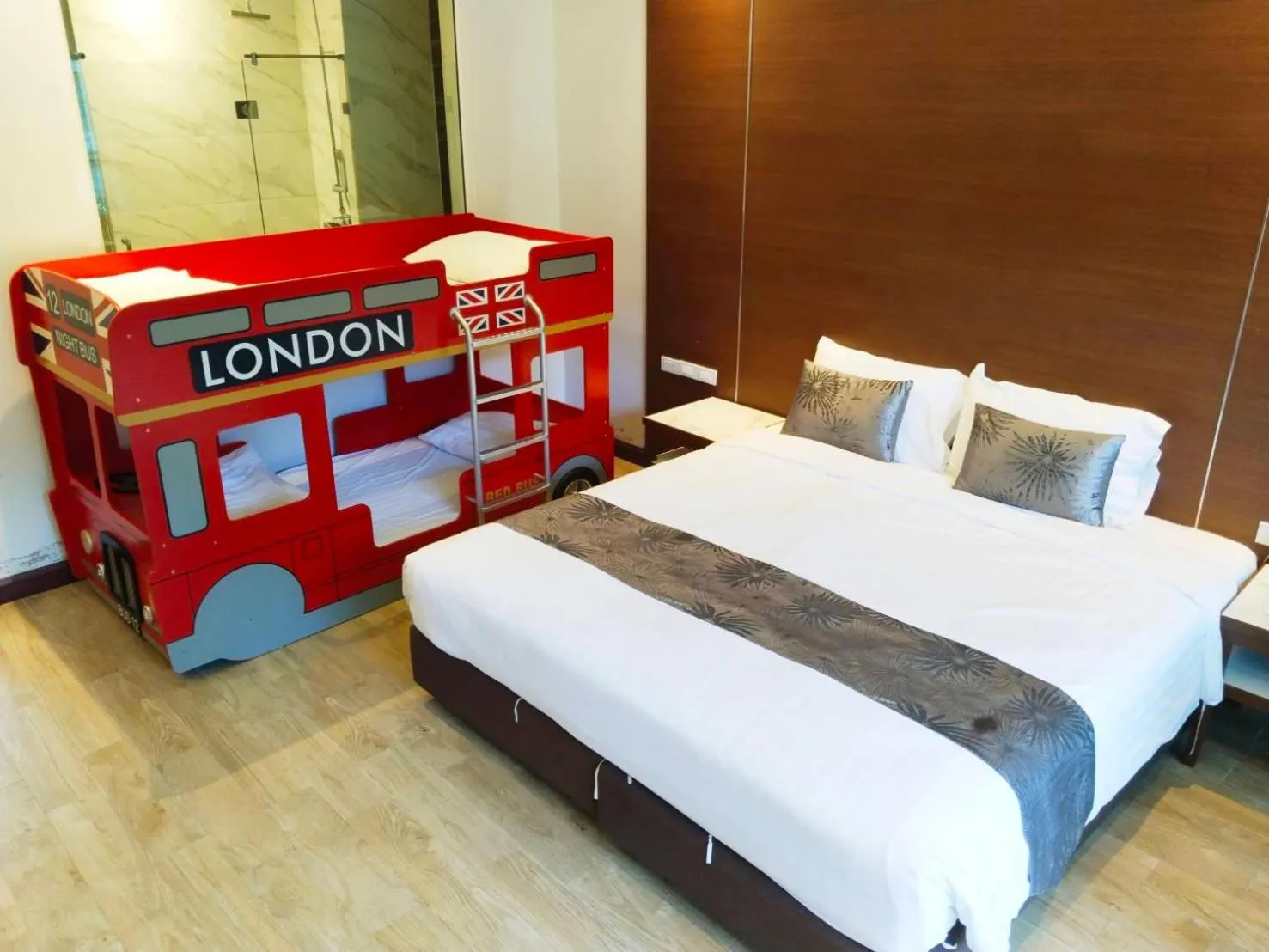 Bed in Southern Airport Hotel Hatyai