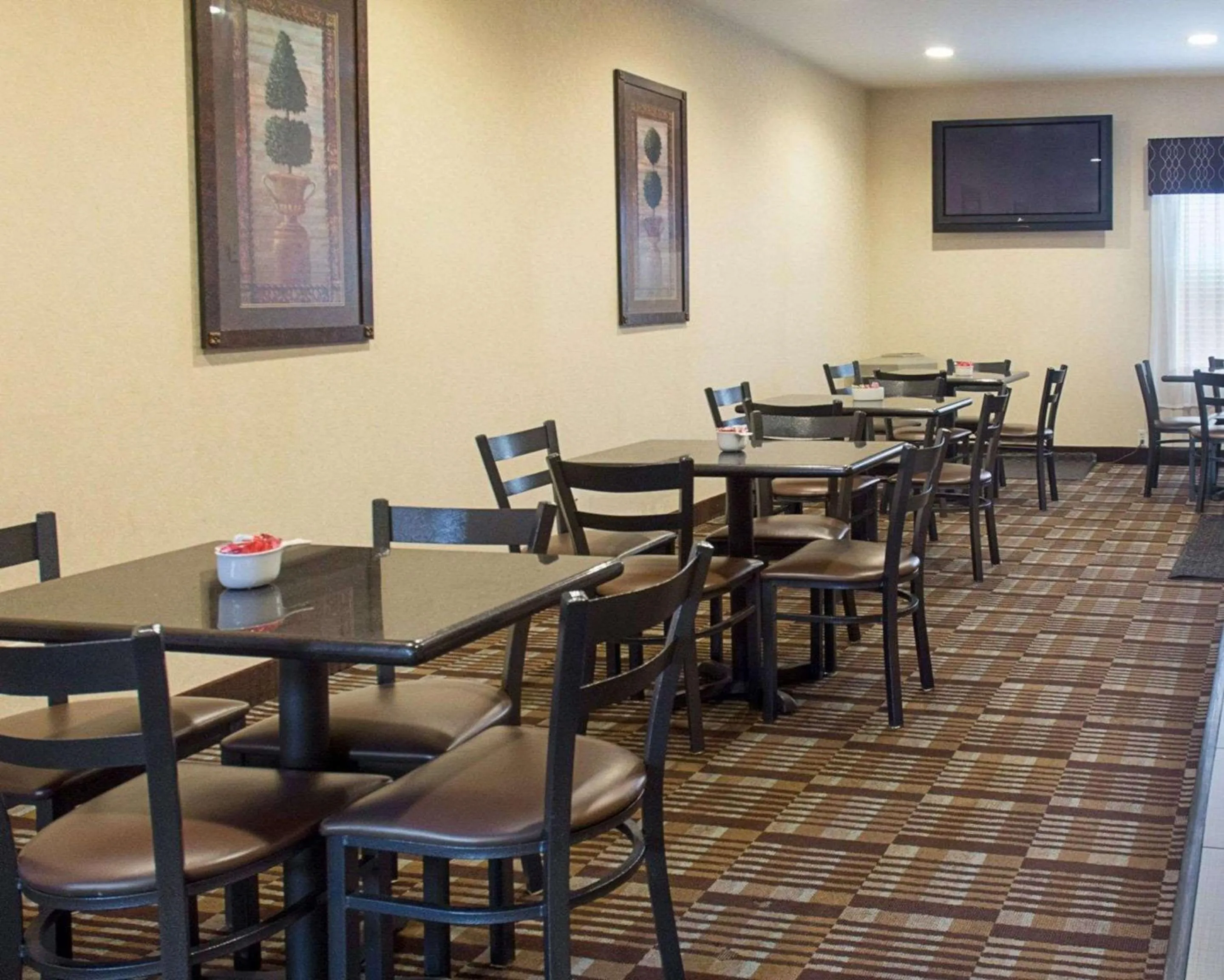 Restaurant/places to eat in Quality Inn & Suites Quantico