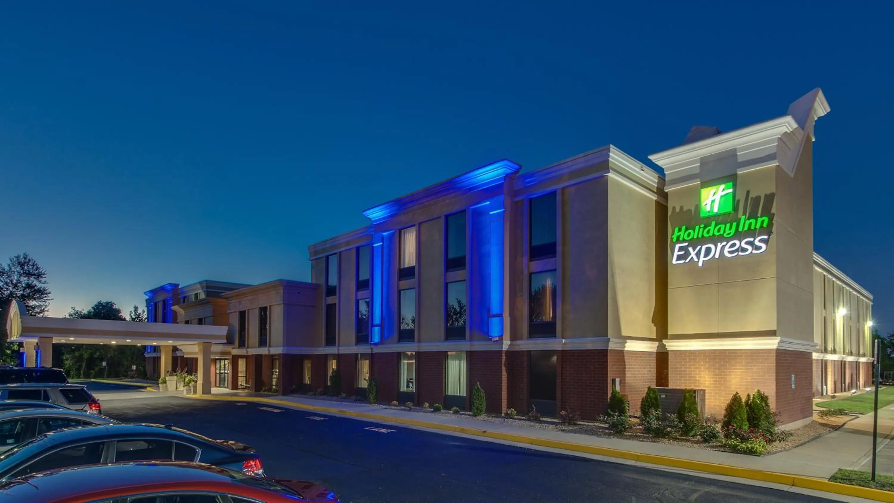 Property building in Holiday Inn Express Hotel & Suites Midlothian Turnpike, an IHG Hotel