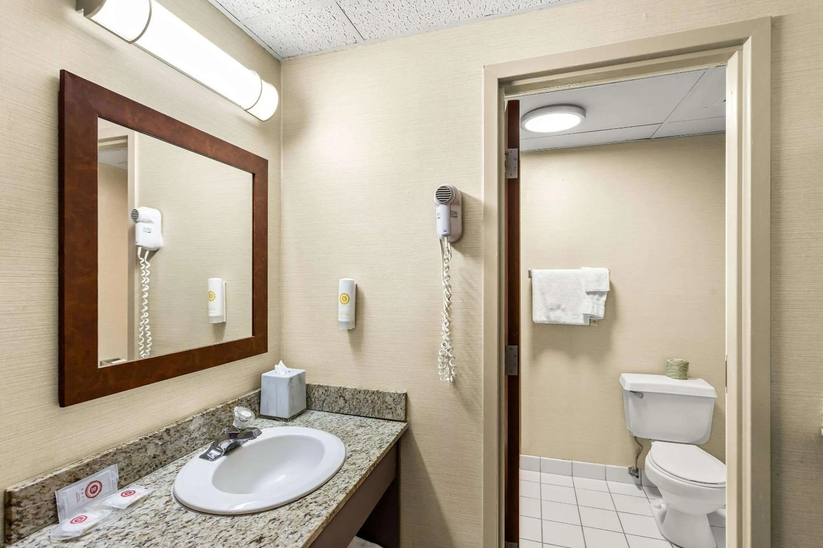 Bedroom in Comfort Inn White River Junction